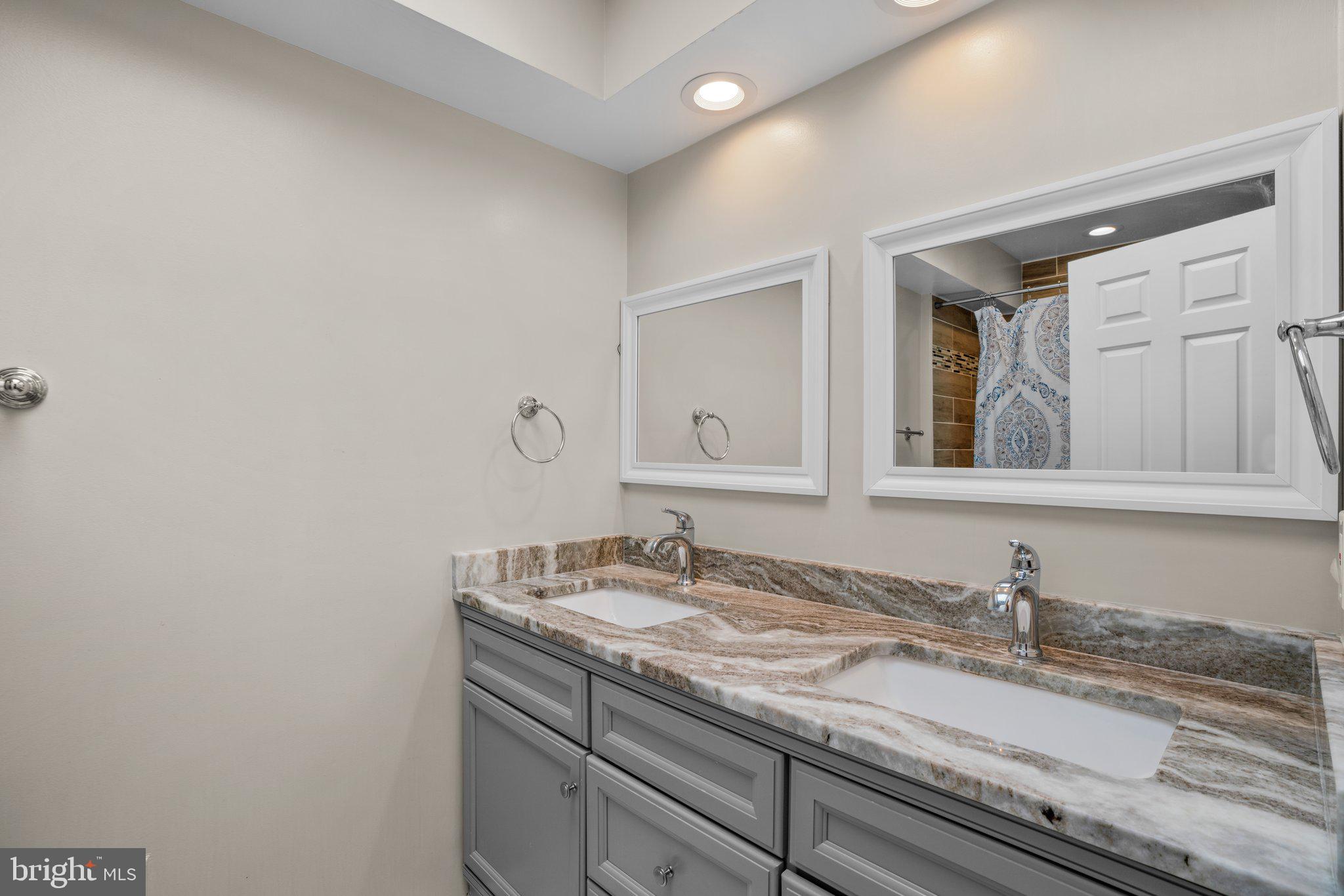 SAYBROOKE - Residential