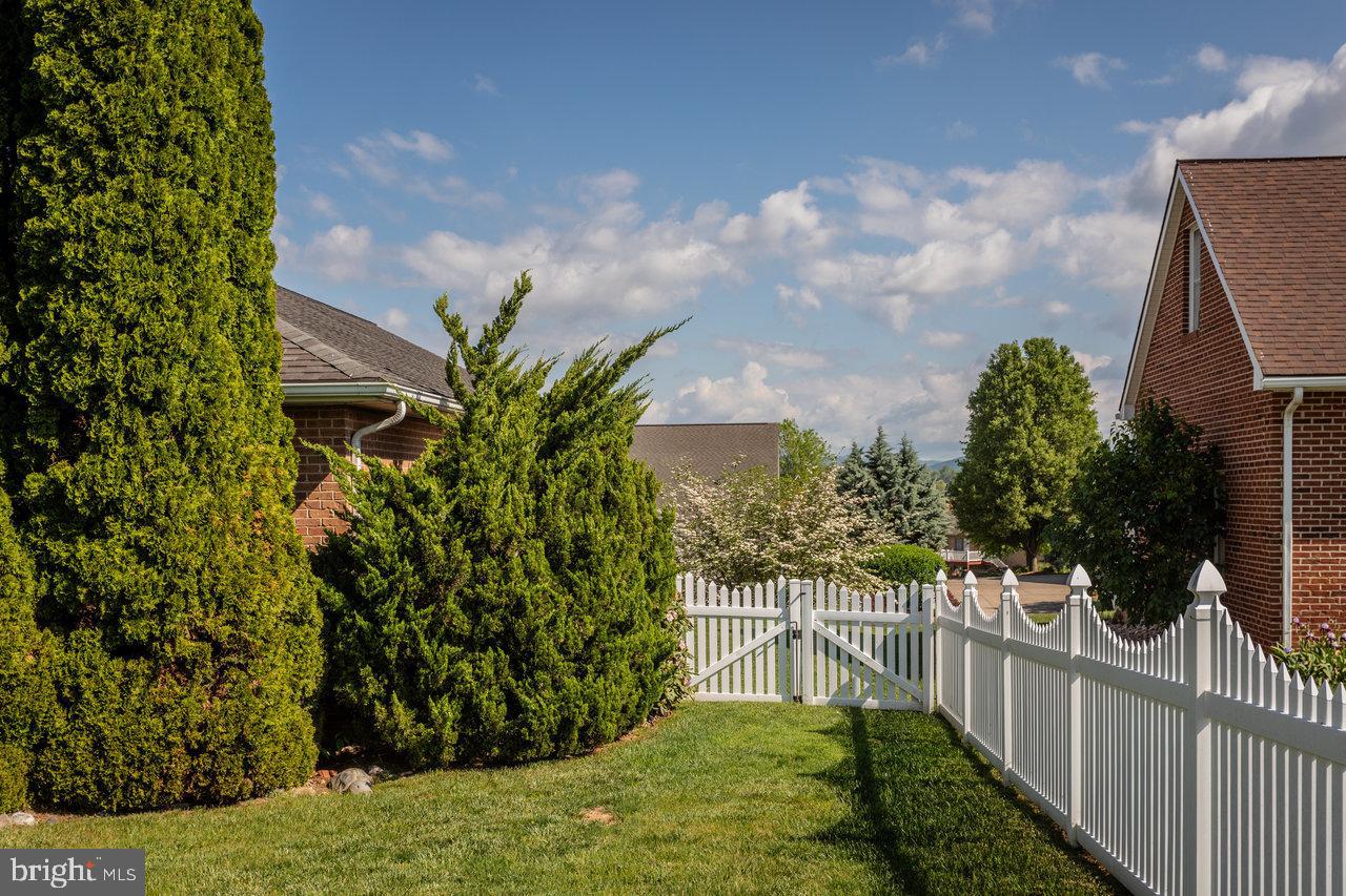 MONTE VISTA ESTATES - Residential