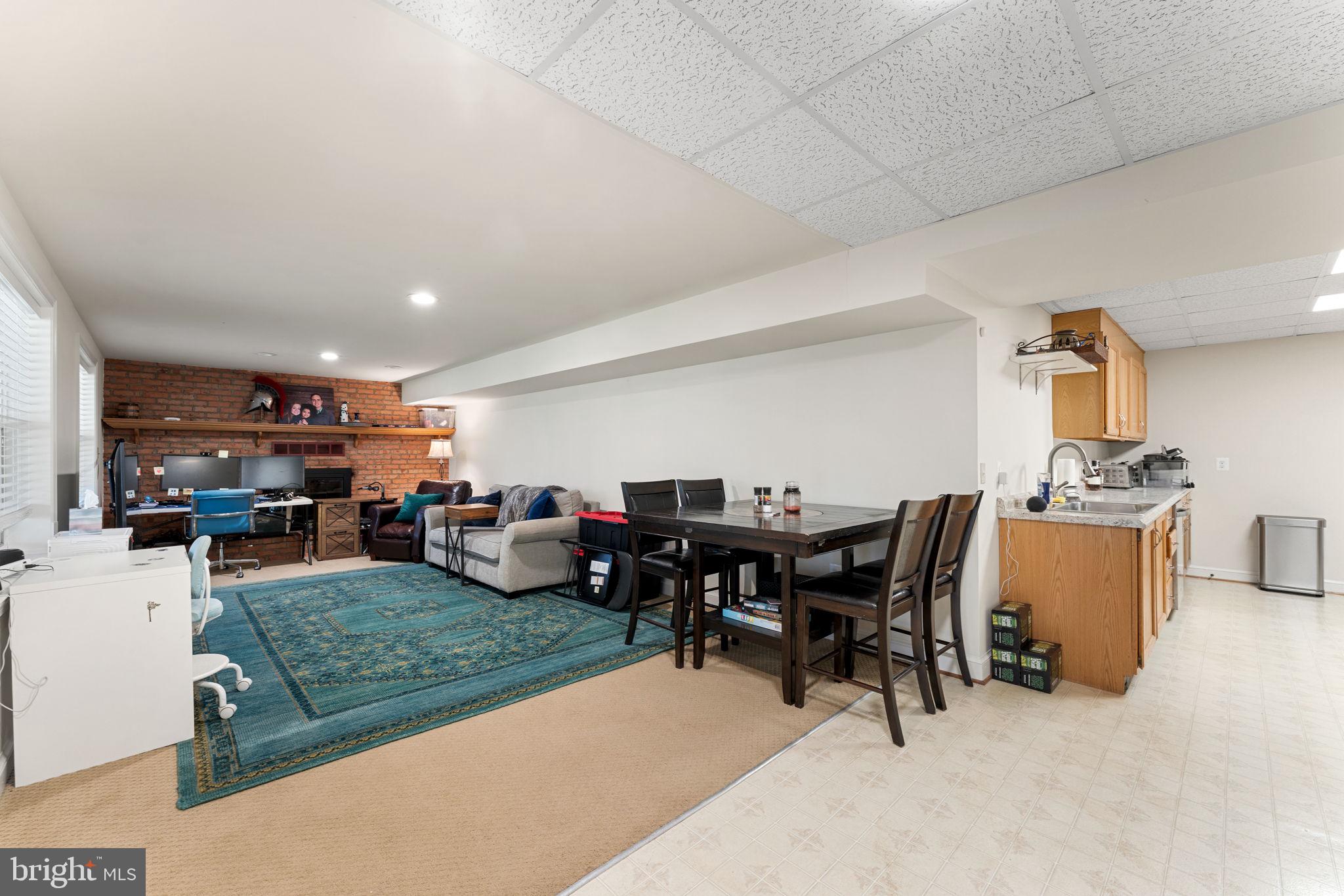 TEN PENNY WOODS - Residential