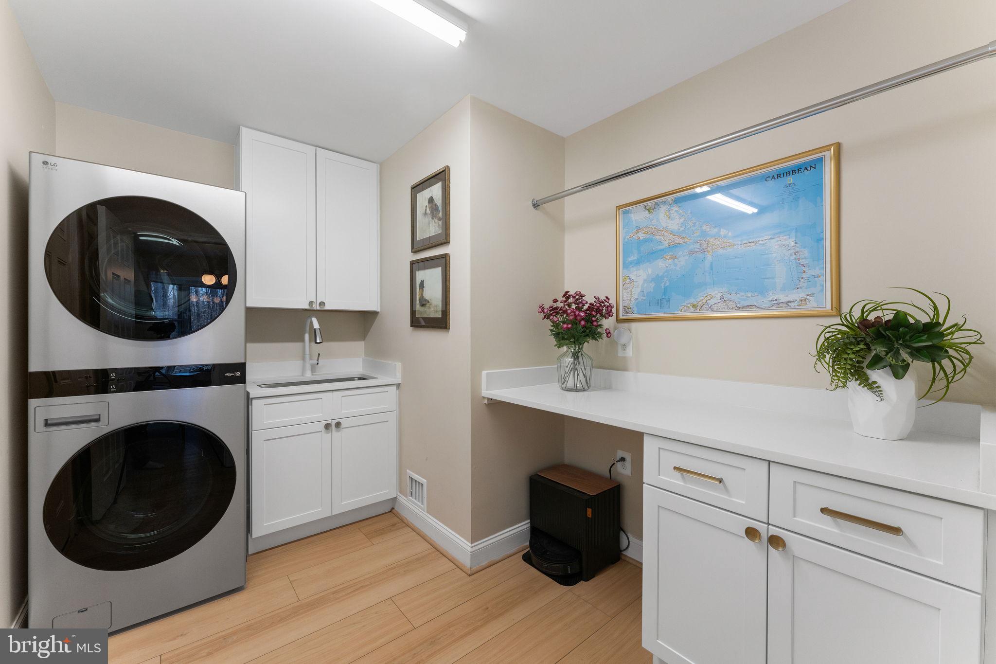 TEN PENNY WOODS - Residential