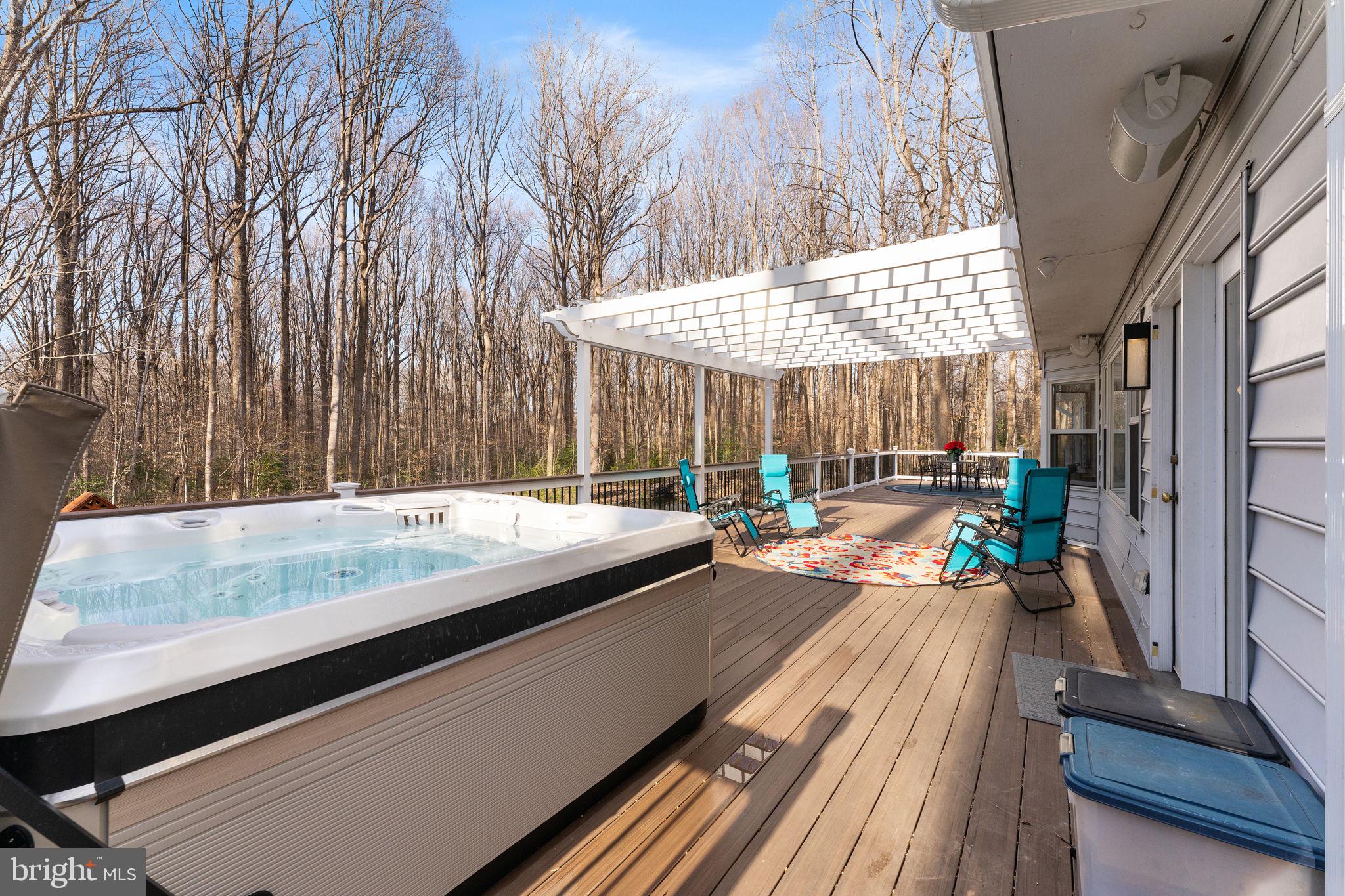 TEN PENNY WOODS - Residential