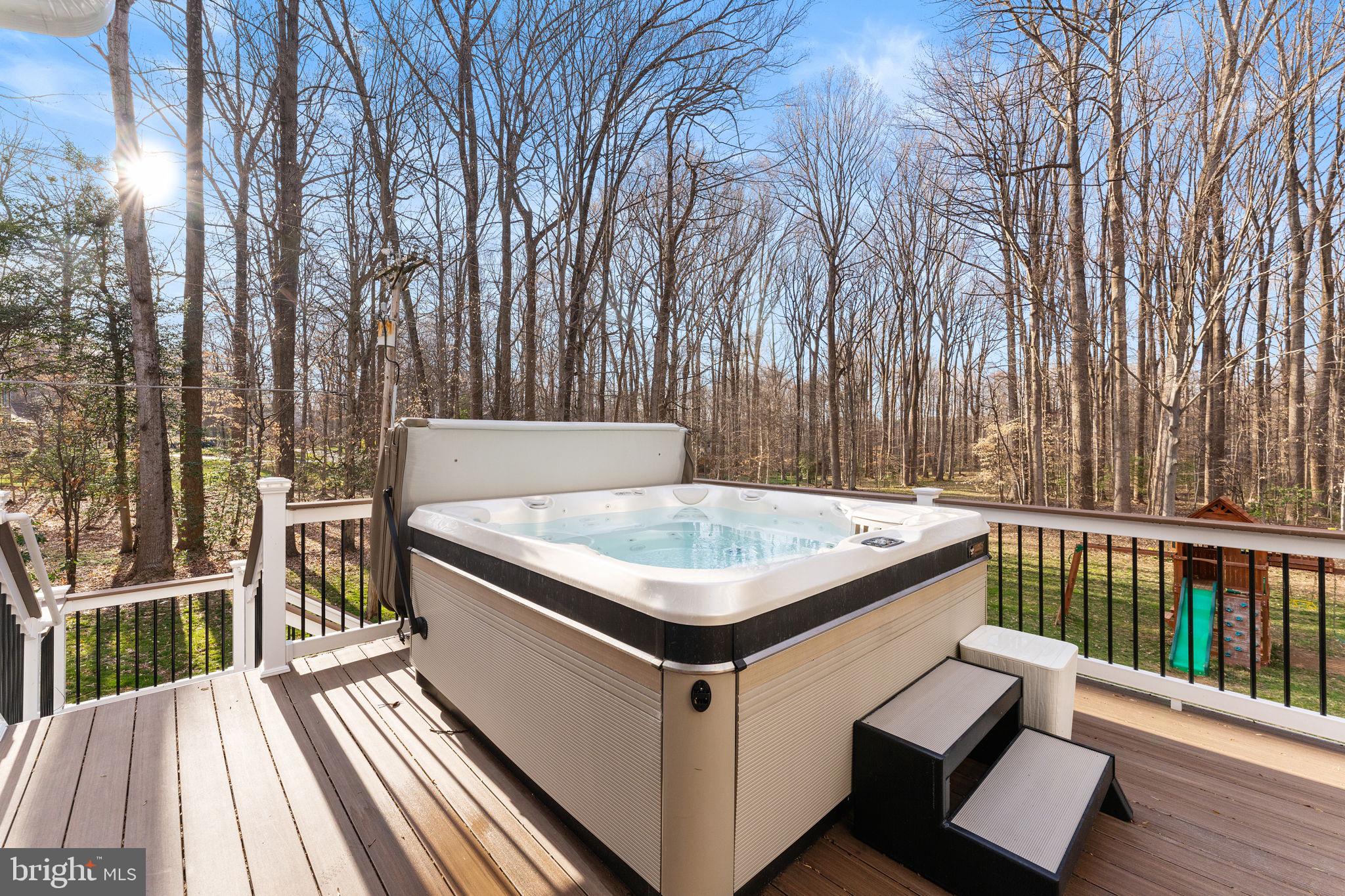 TEN PENNY WOODS - Residential