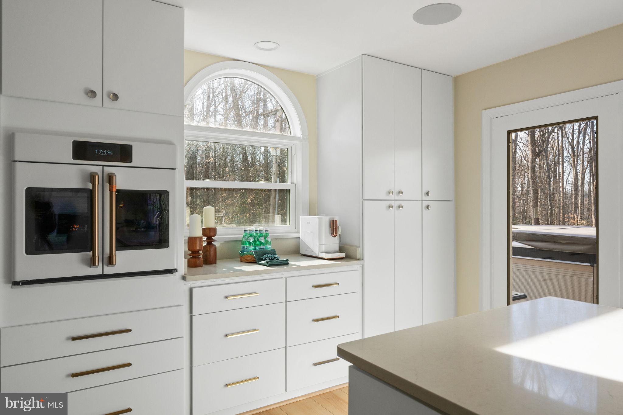 TEN PENNY WOODS - Residential