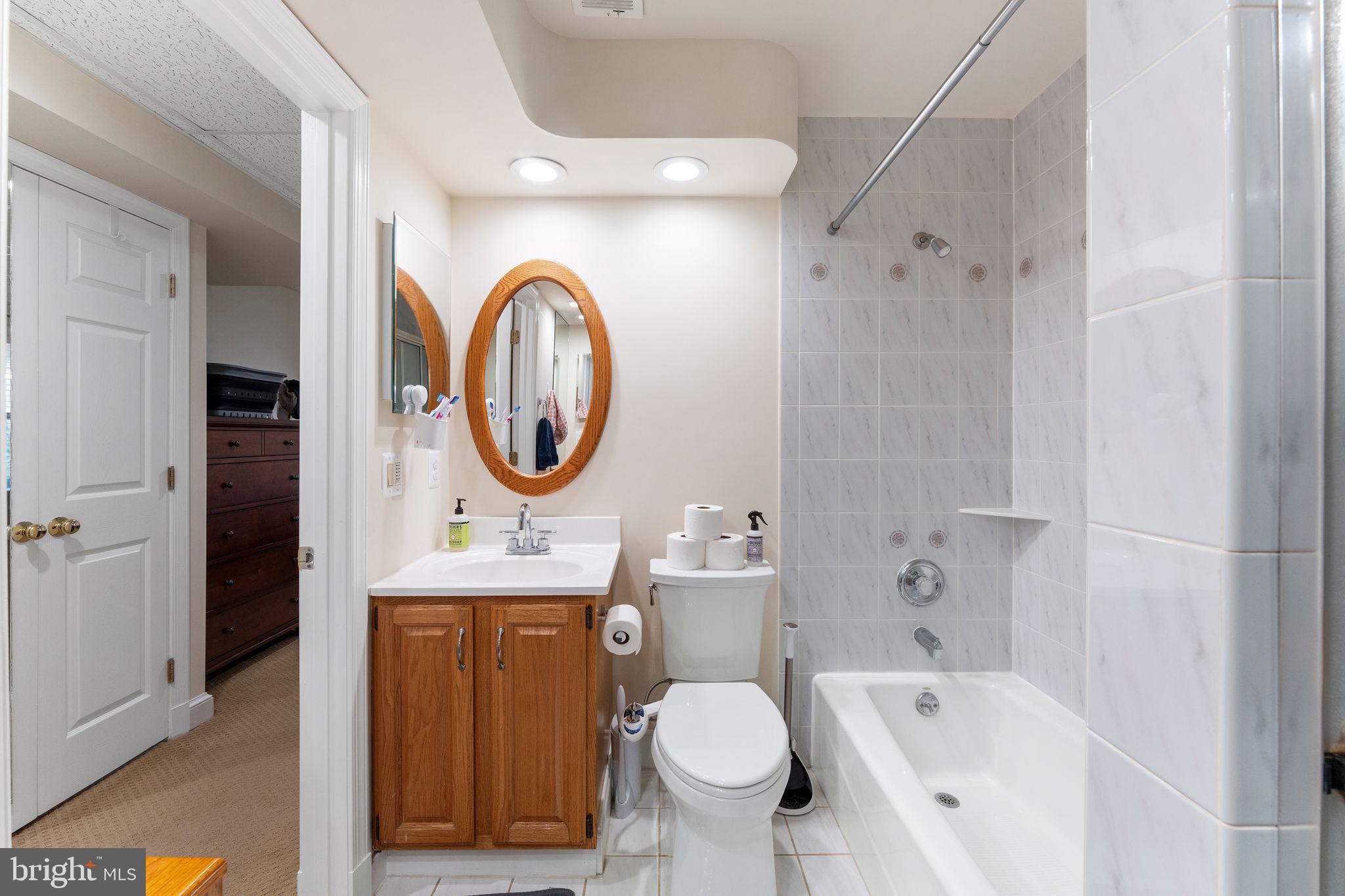 TEN PENNY WOODS - Residential