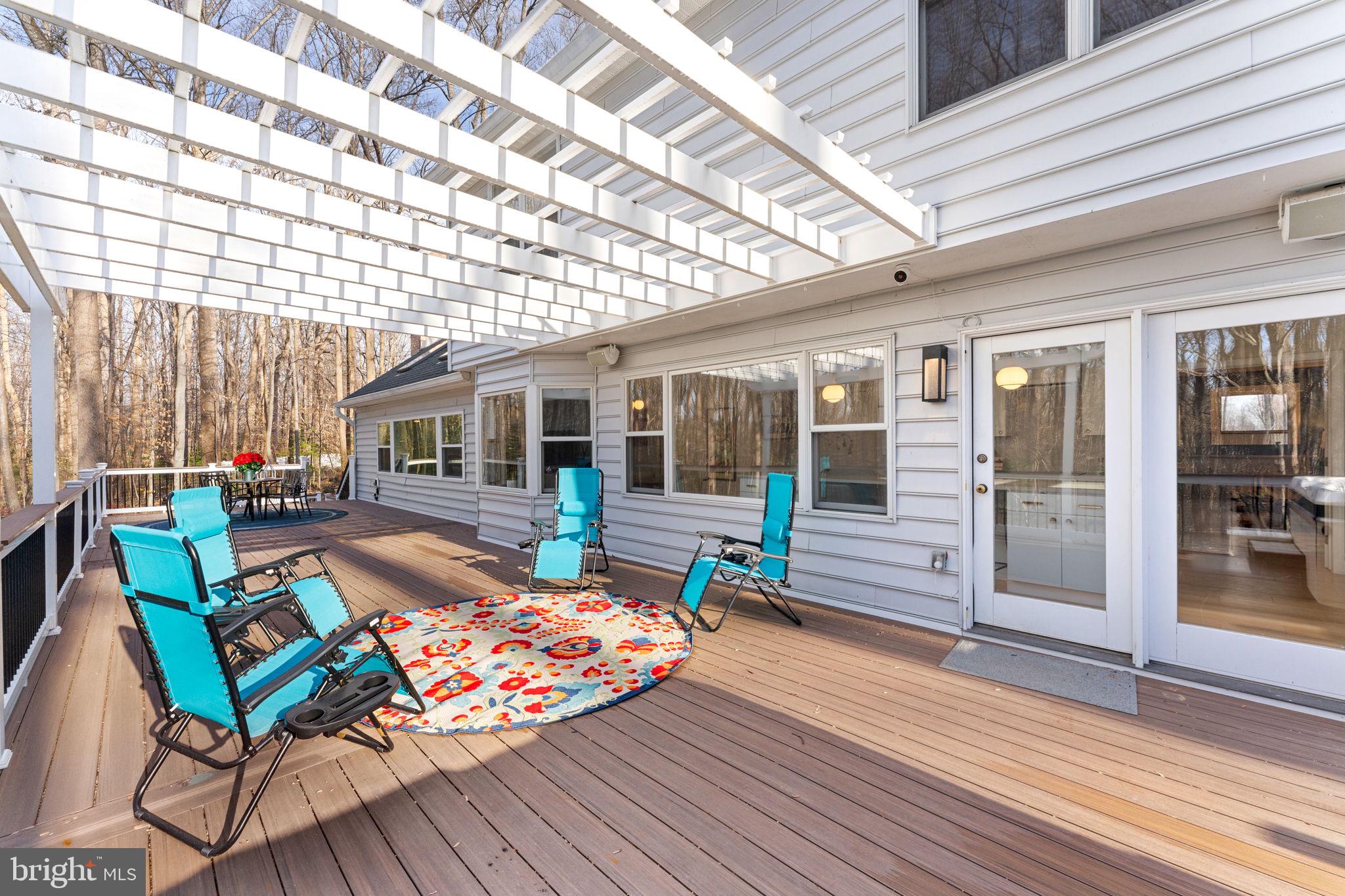 TEN PENNY WOODS - Residential