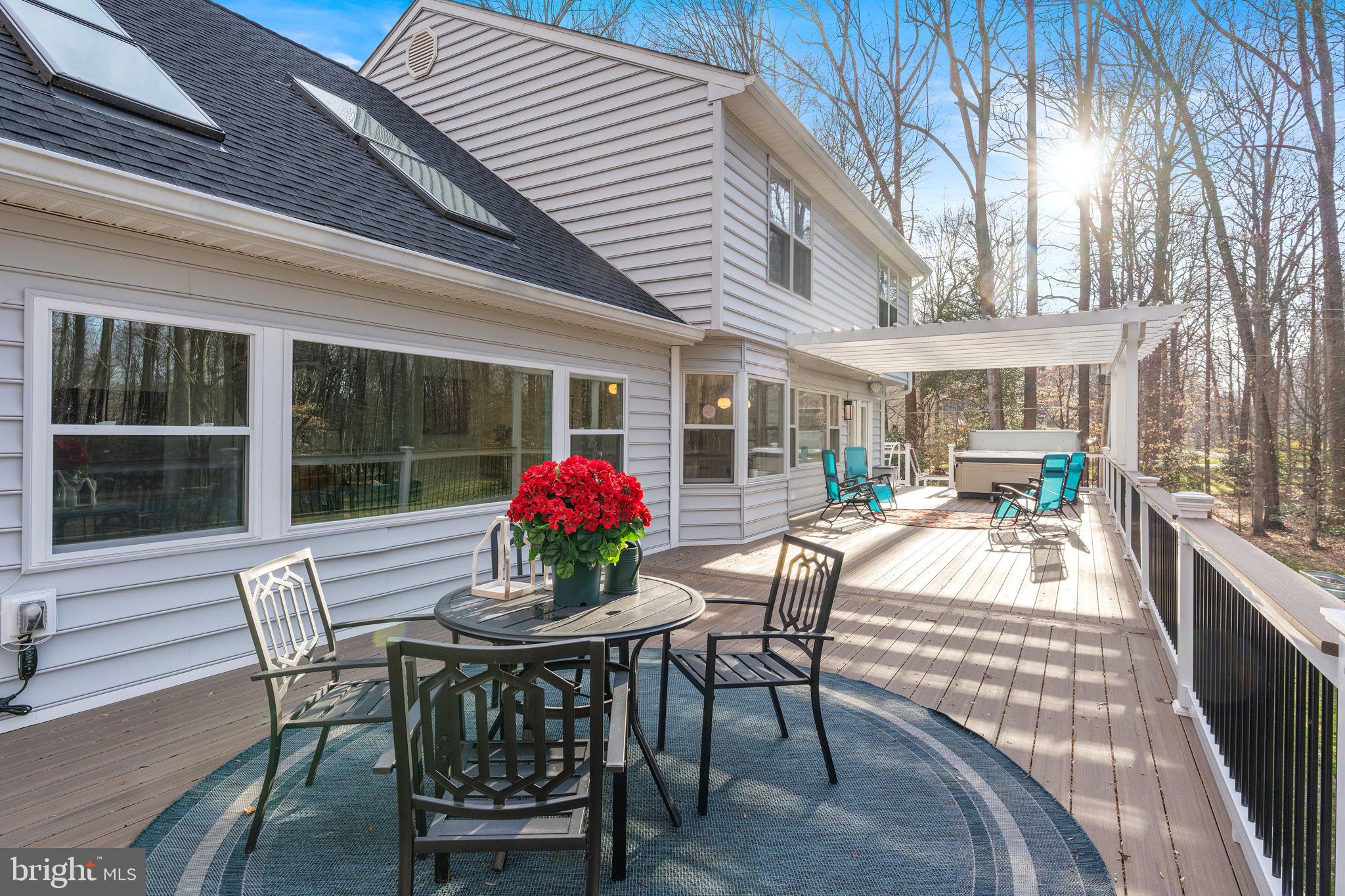 TEN PENNY WOODS - Residential