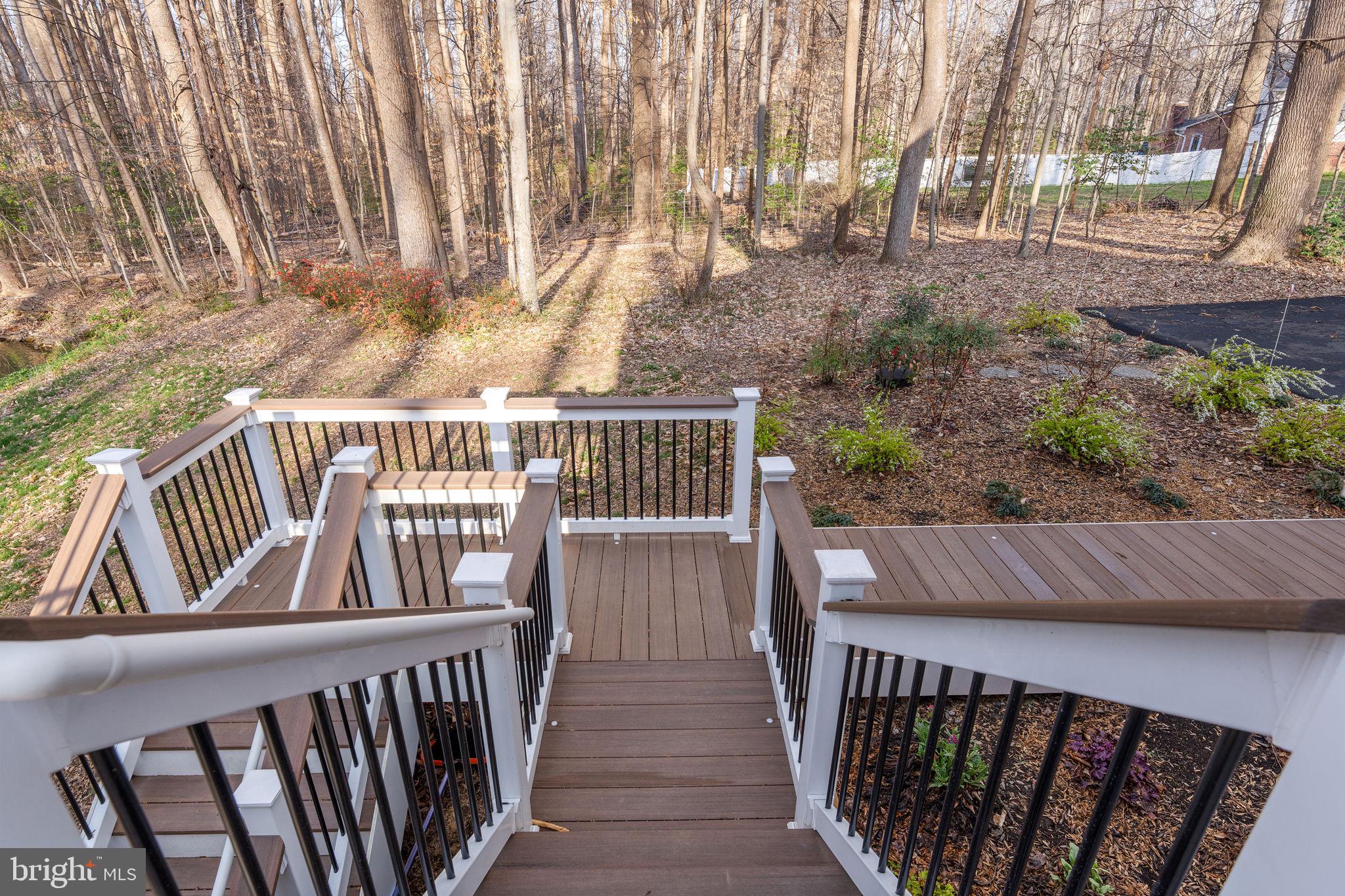 TEN PENNY WOODS - Residential