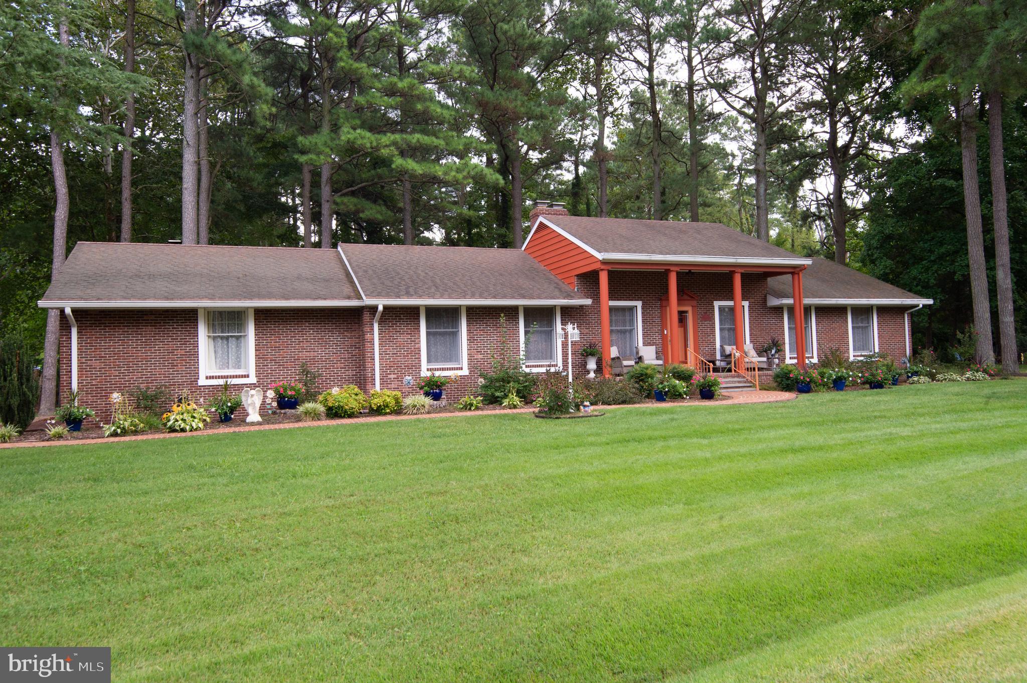 10 ALGONQUIN ROAD
