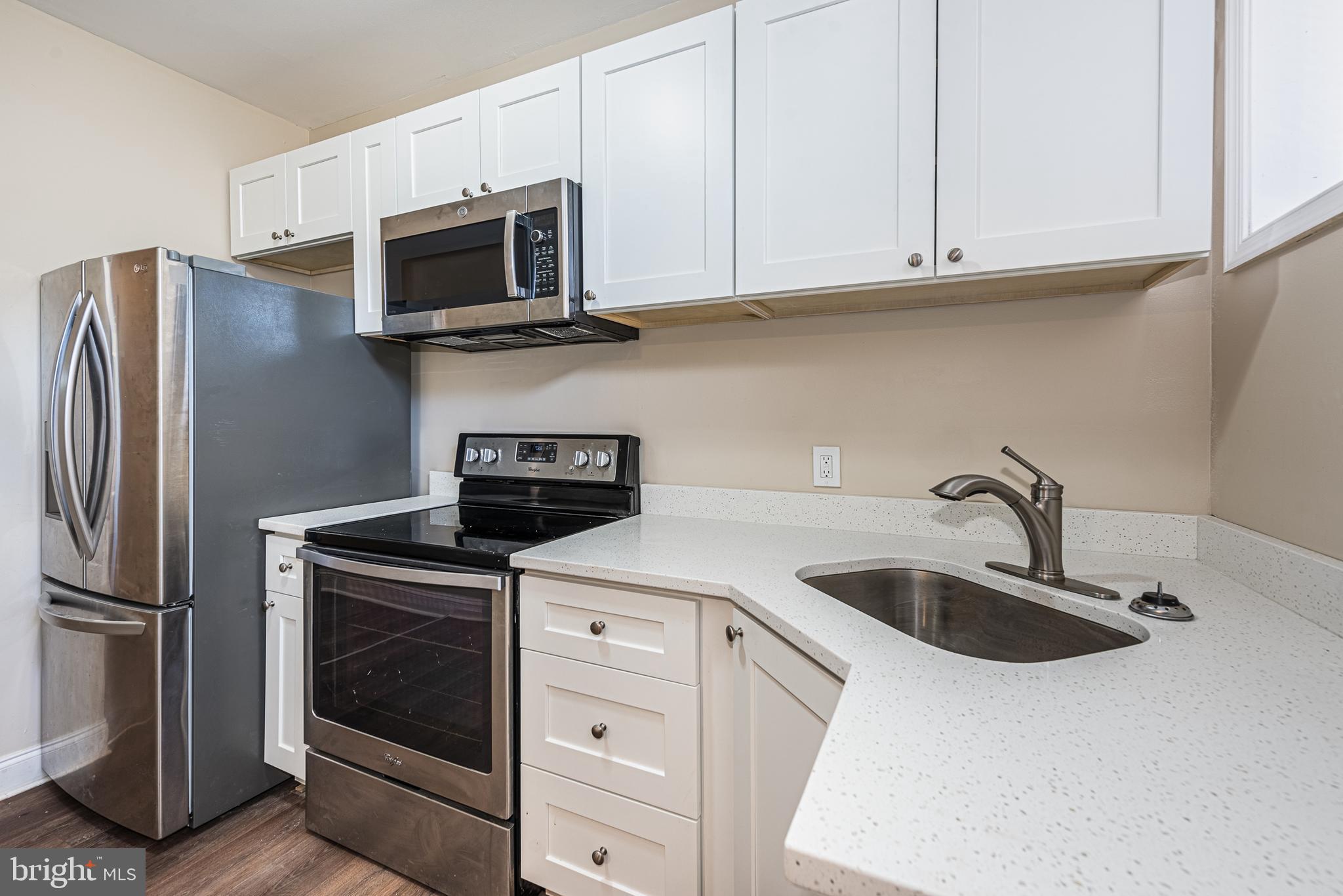 FOUR BY FOUR - Residential