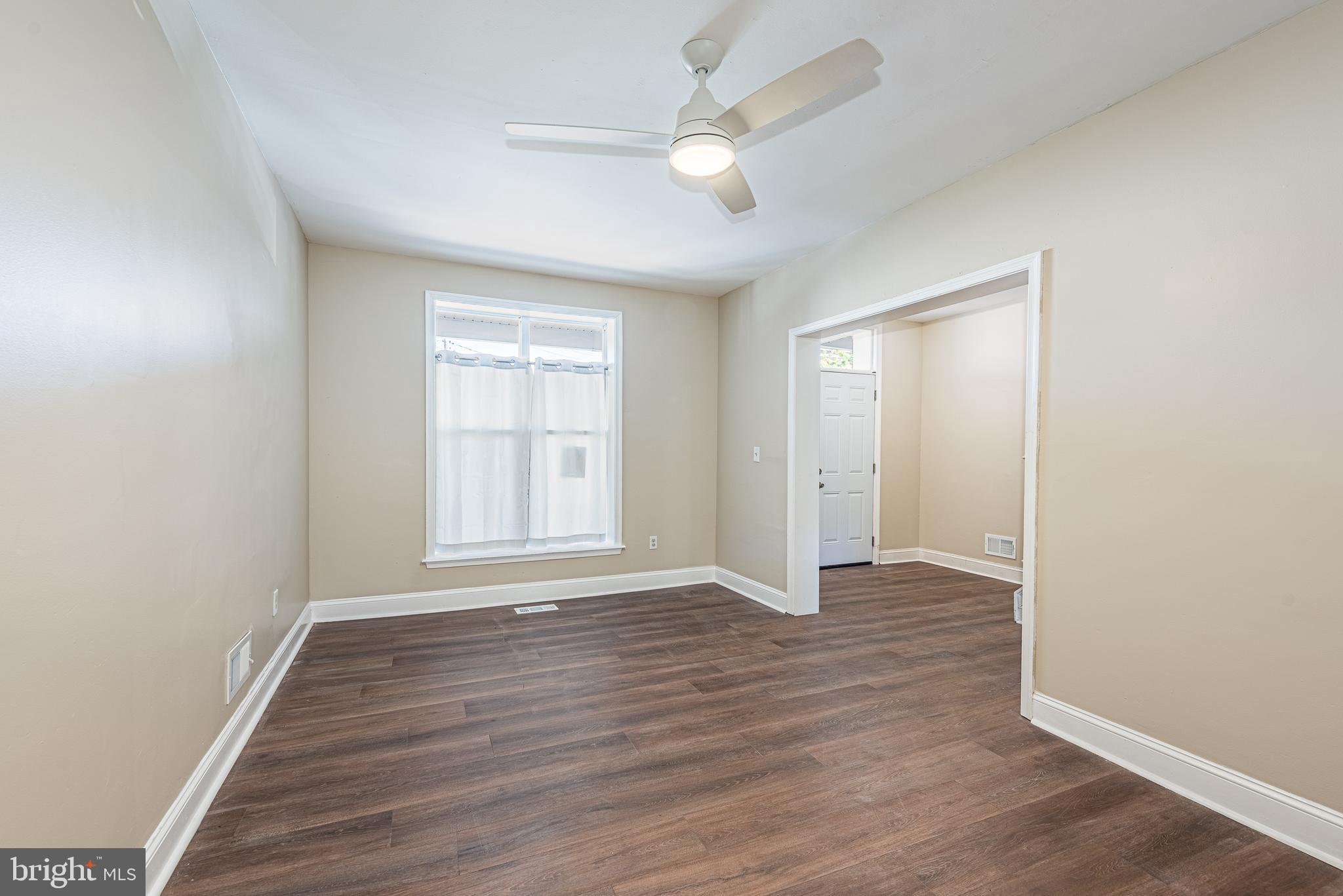 FOUR BY FOUR - Residential