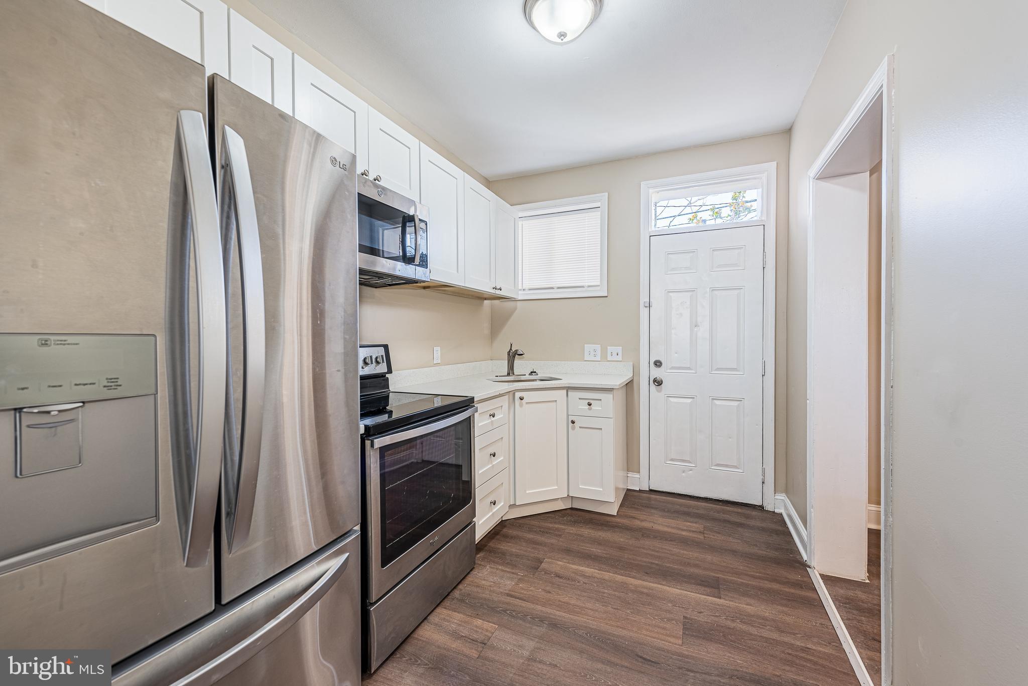 FOUR BY FOUR - Residential