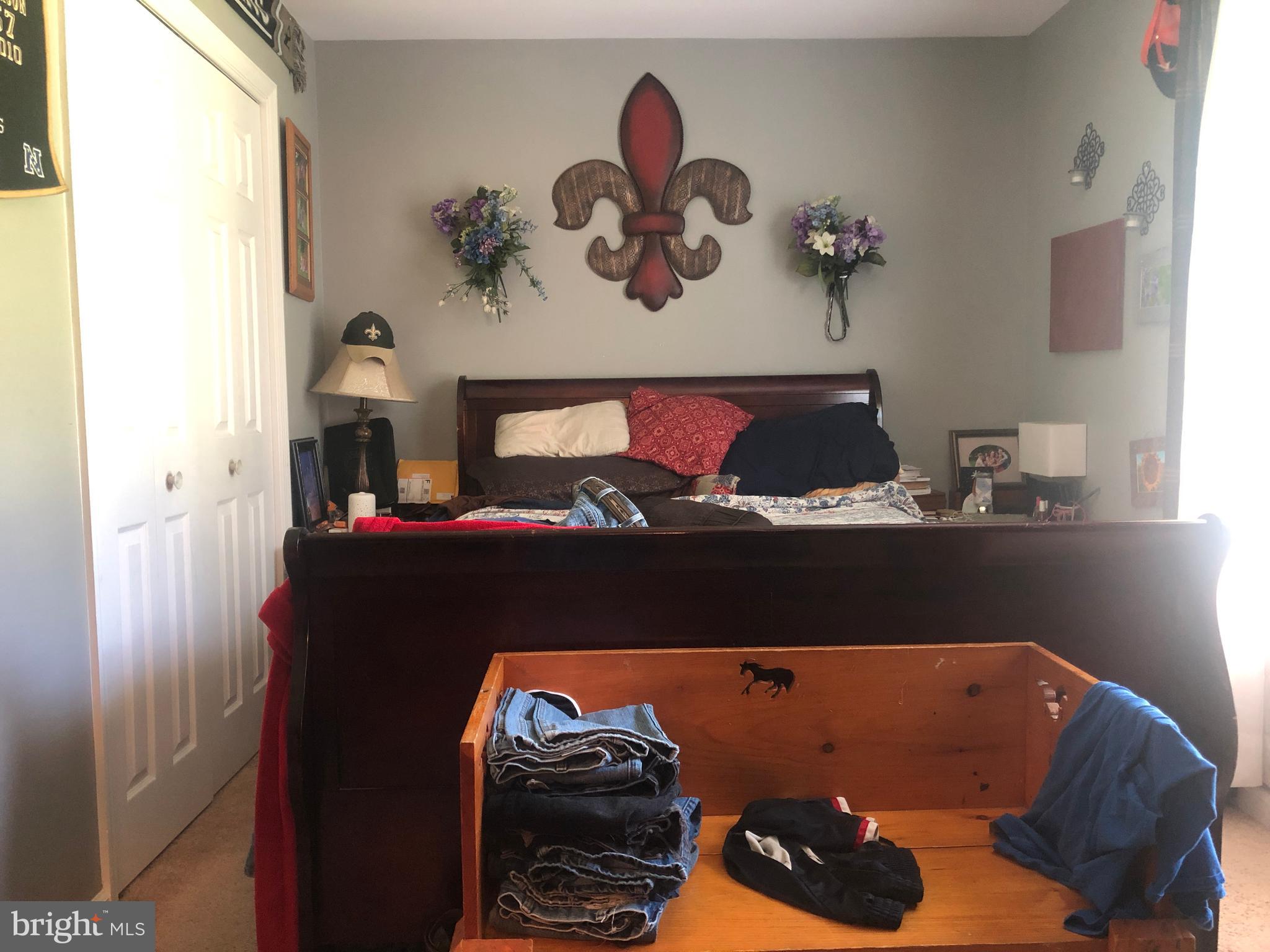 LAKE ANNA WOODS - Residential