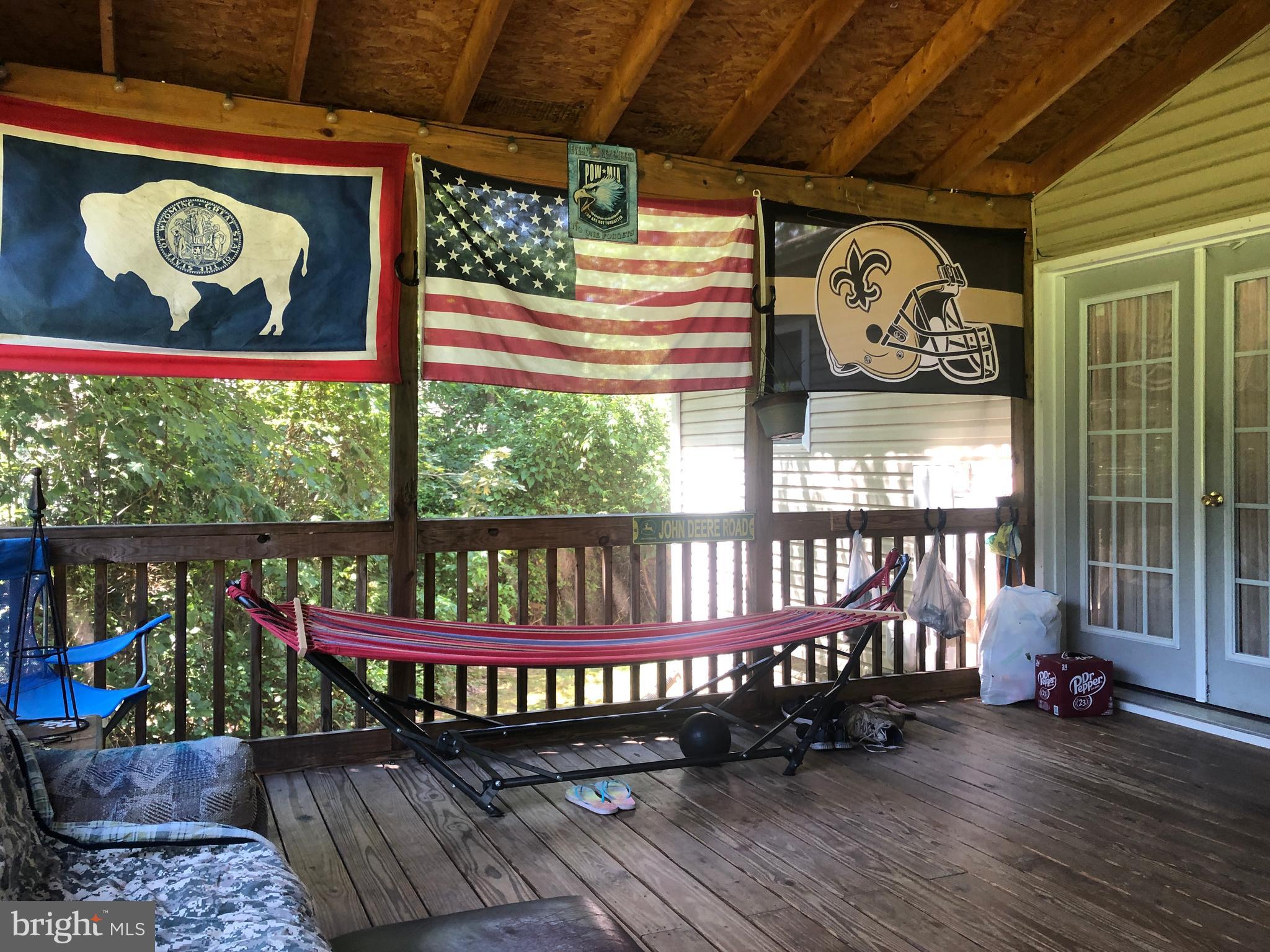 LAKE ANNA WOODS - Residential