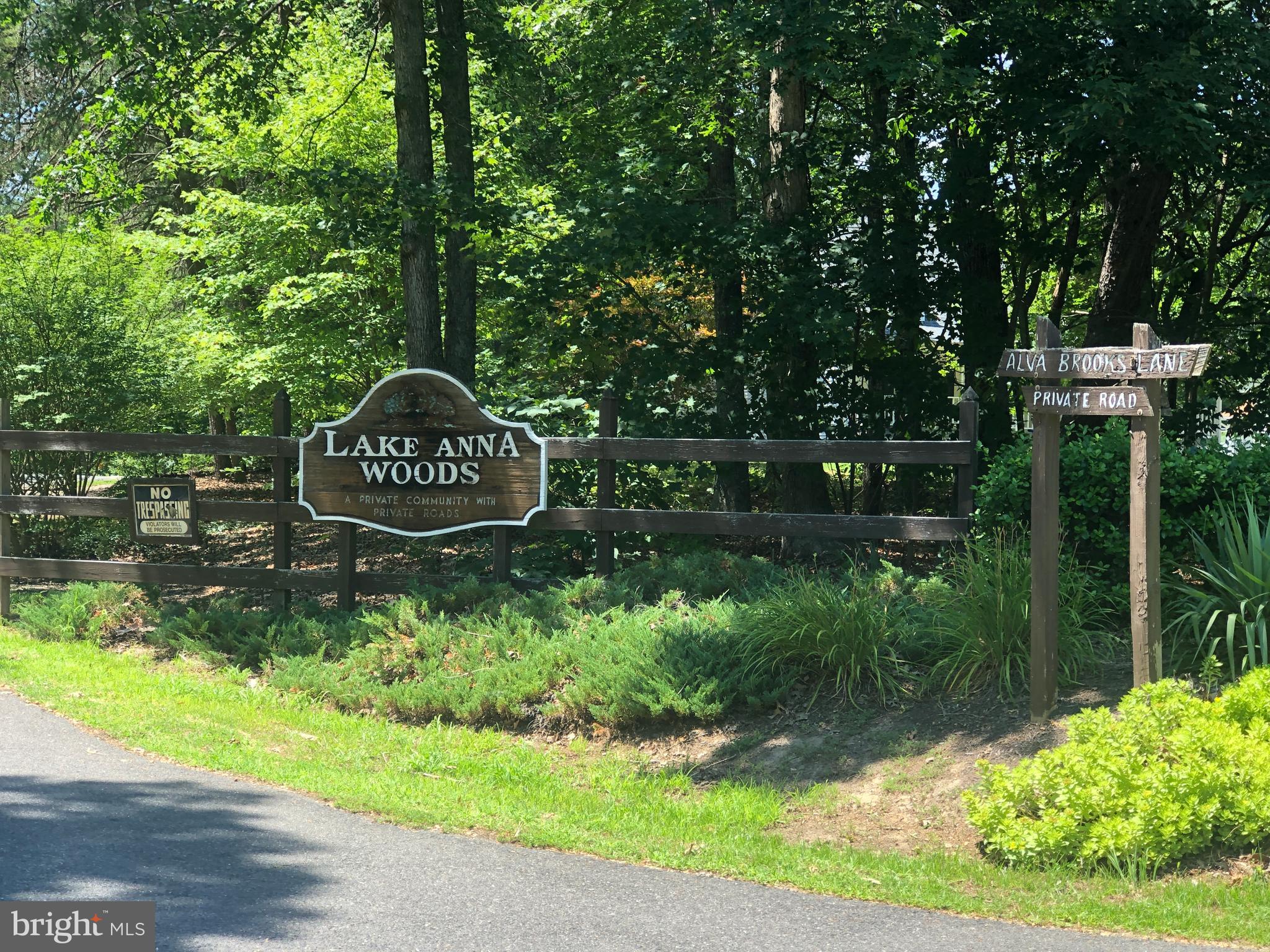 LAKE ANNA WOODS - Residential