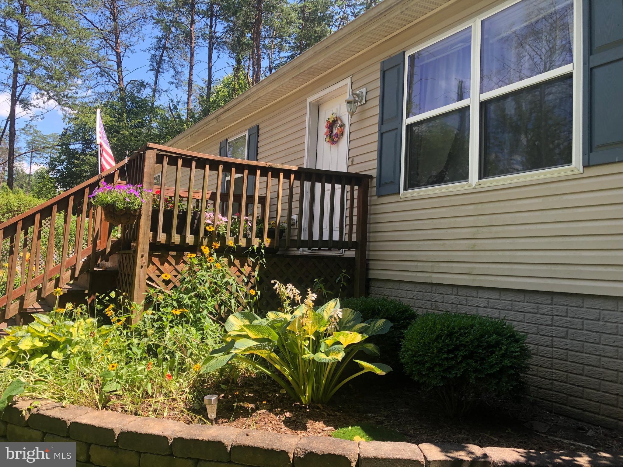 LAKE ANNA WOODS - Residential