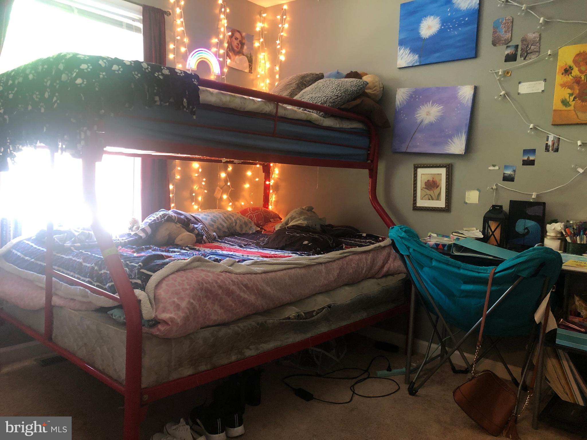 LAKE ANNA WOODS - Residential