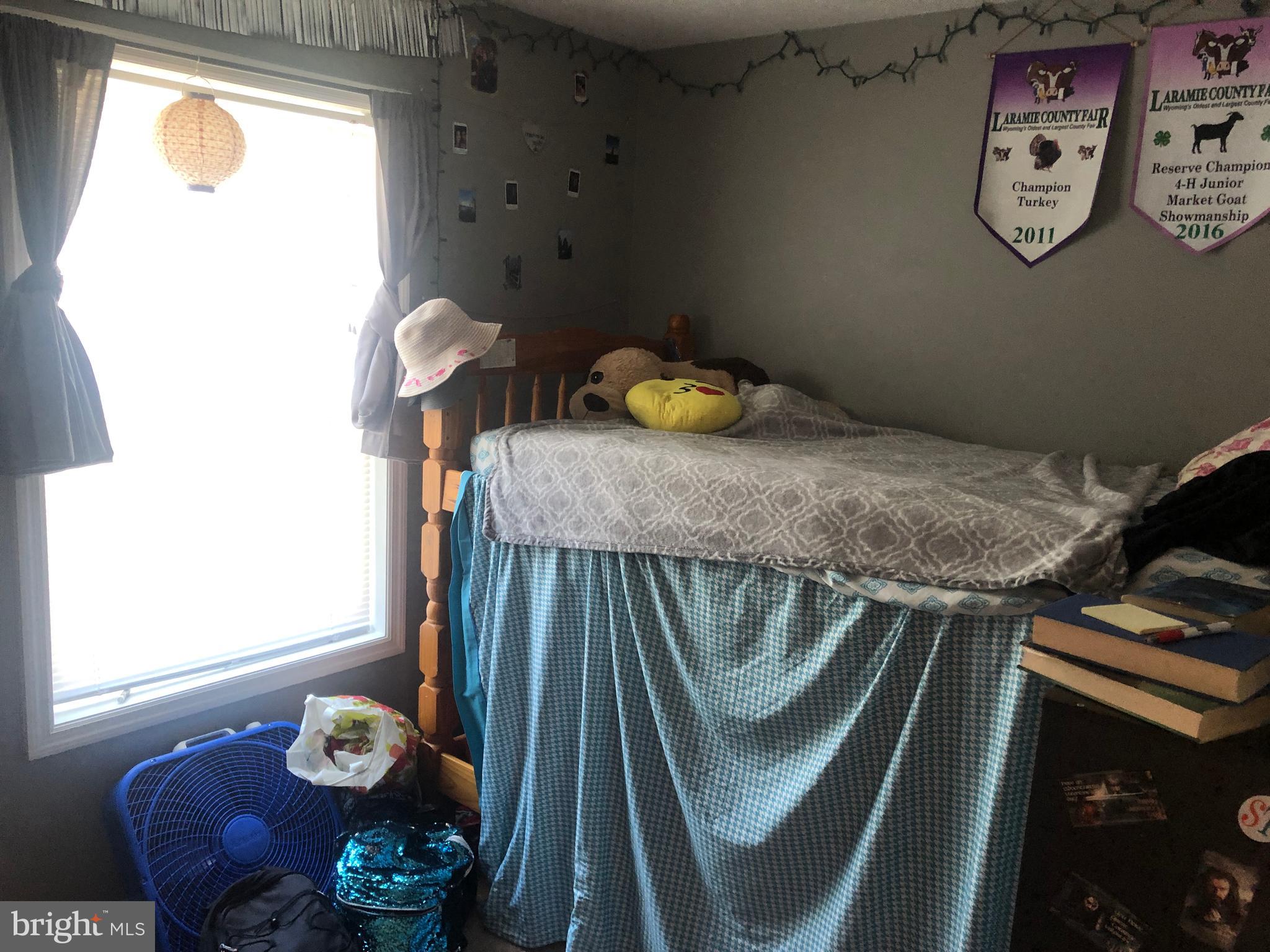 LAKE ANNA WOODS - Residential