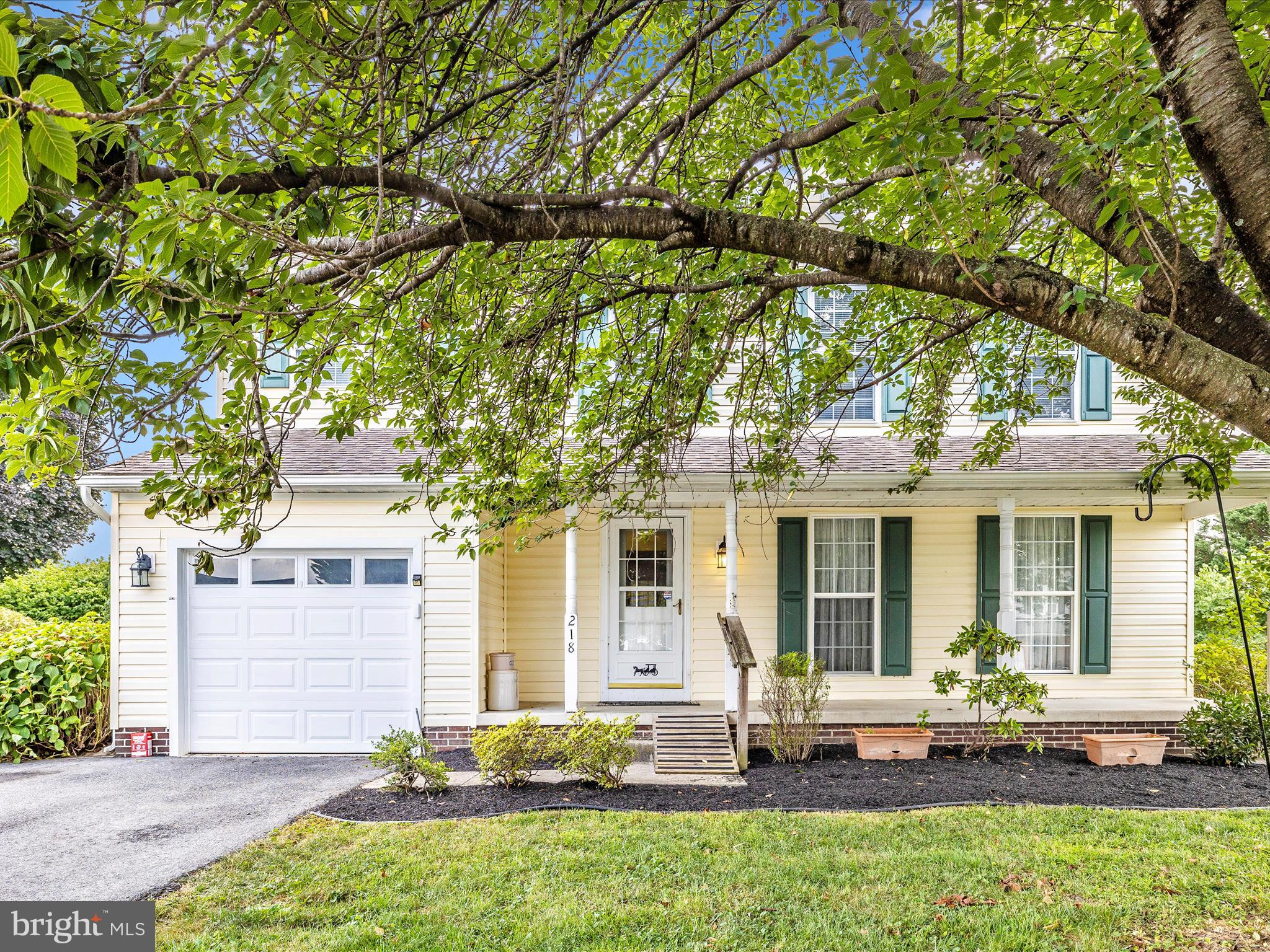 Welcome to this beautiful 4-bedroom, 3.5-bathroom home nestled in the heart of Walkersville, MD. This spacious and versatile property offers the perfect blend of comfort, functionality, and room to grow.
The main level features a traditional layout with a bright and inviting living room, formal dining room, and a cozy family room—perfect for everyday living or entertaining guests. The well-appointed kitchen boasts ample cabinetry and counter space, making meal prep a breeze.
Upstairs, you'll find four generously sized bedrooms, including a spacious primary suite with a private en-suite bath and plenty of closet space. The additional full bathroom ensures convenience for the whole family.
The partially finished basement offers a large recreation room, ideal for a play area, media room, or home gym. It also includes a convenient kitchenette and a full bathroom, providing a great option for guests or extended living space.
Additional highlights include a half bath on the main level, a private backyard, and a fantastic location close to local schools, parks, and shopping in the desirable Walkersville community.
Don’t miss your chance to make this well-loved home your own!