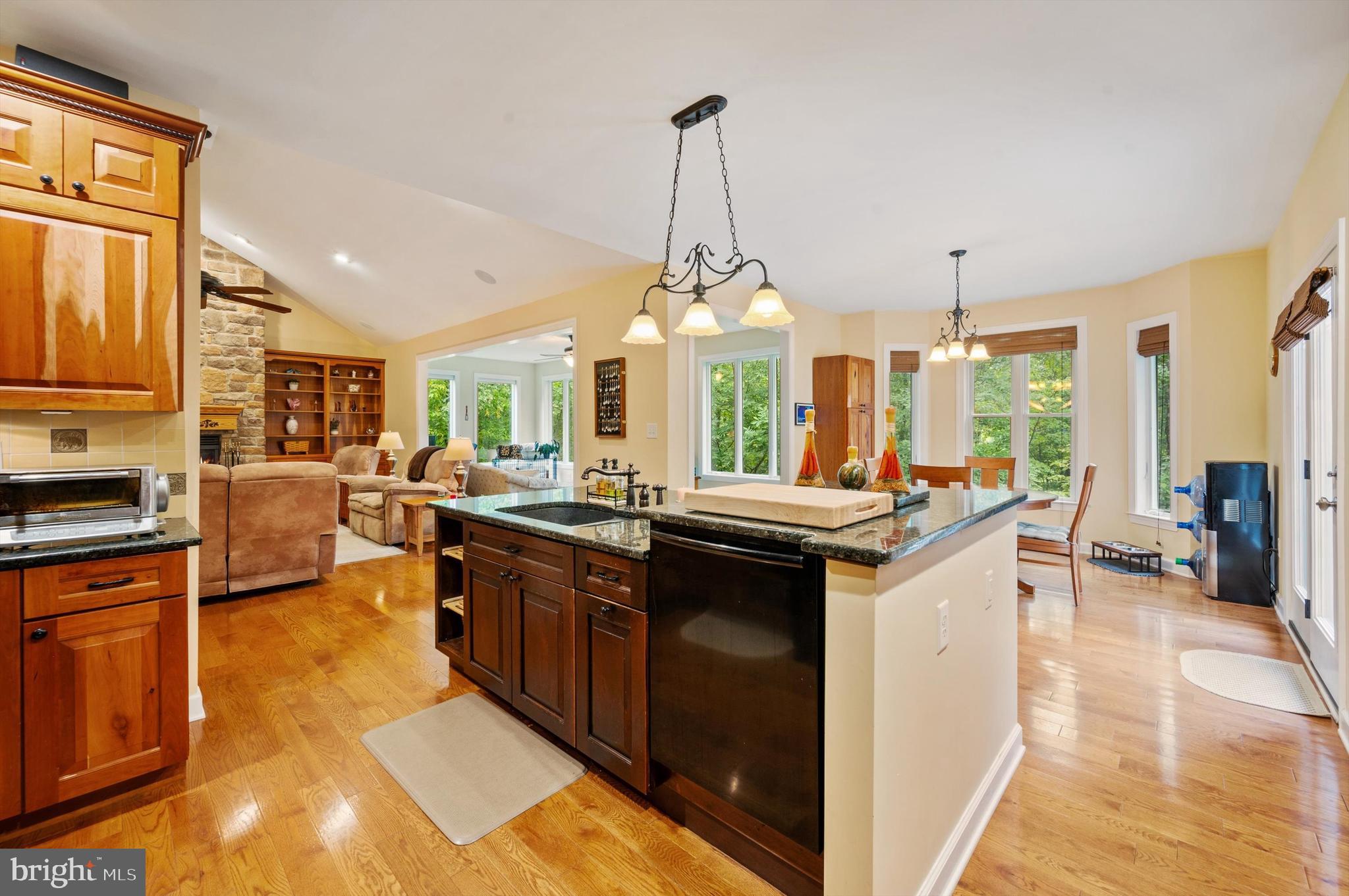 ROUND TOP ESTATES - Residential