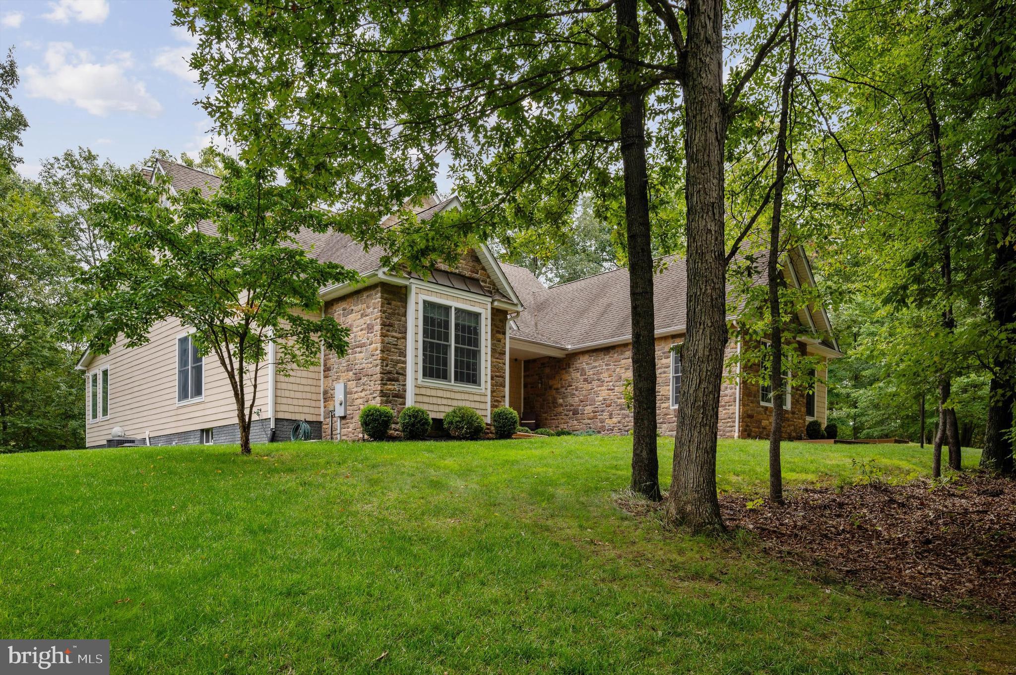 ROUND TOP ESTATES - Residential