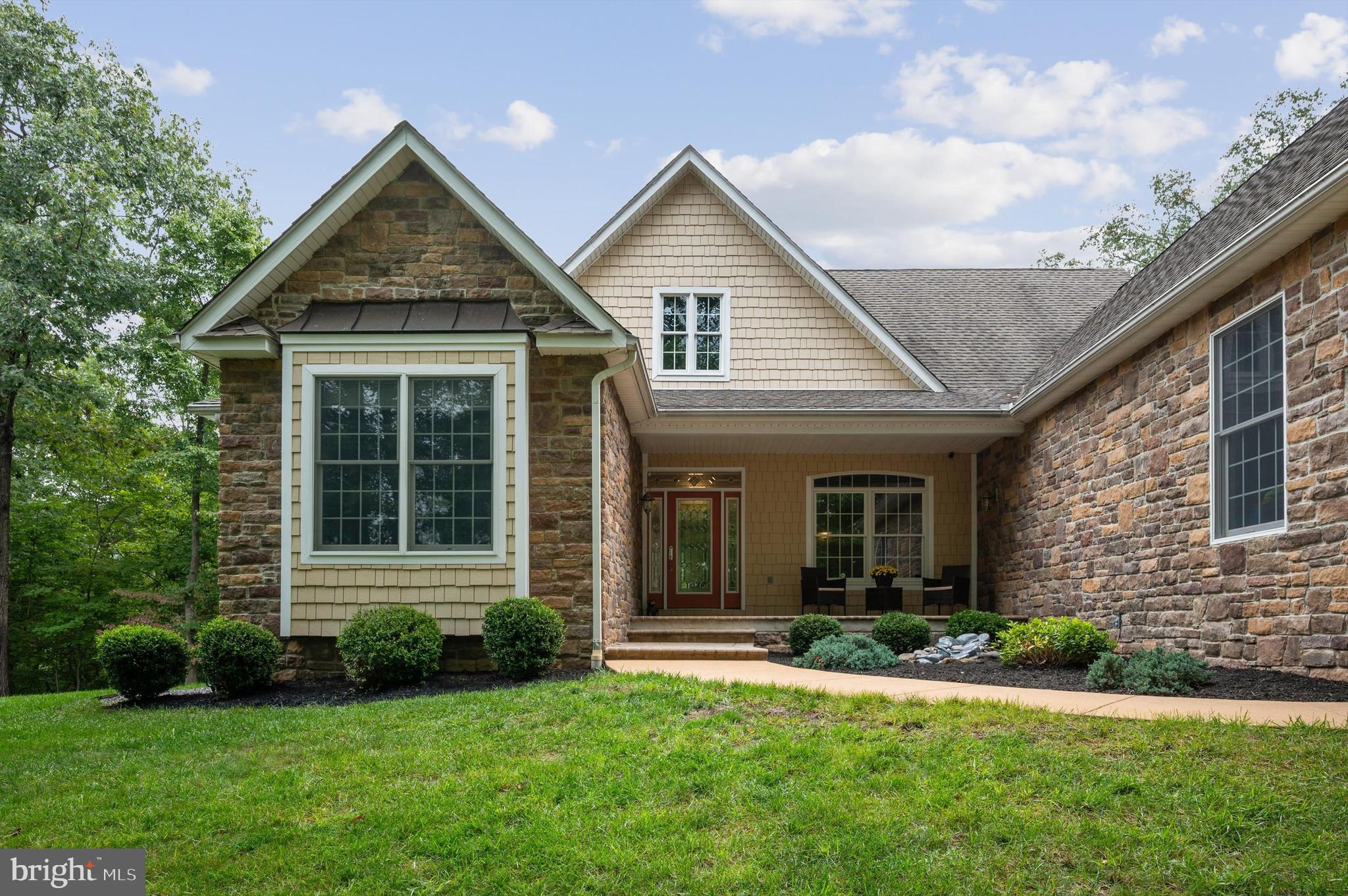 ROUND TOP ESTATES - Residential