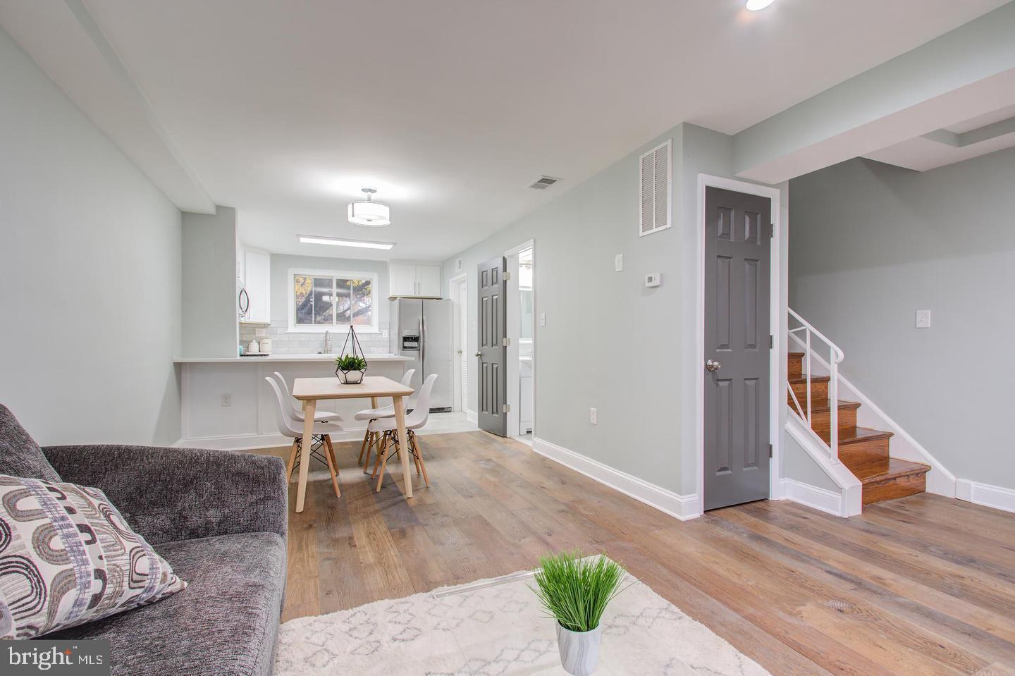 KENWOOD TOWERS - Residential Lease