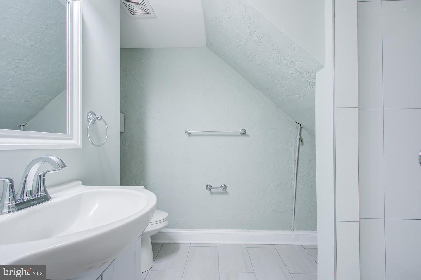 KENWOOD TOWERS - Residential Lease