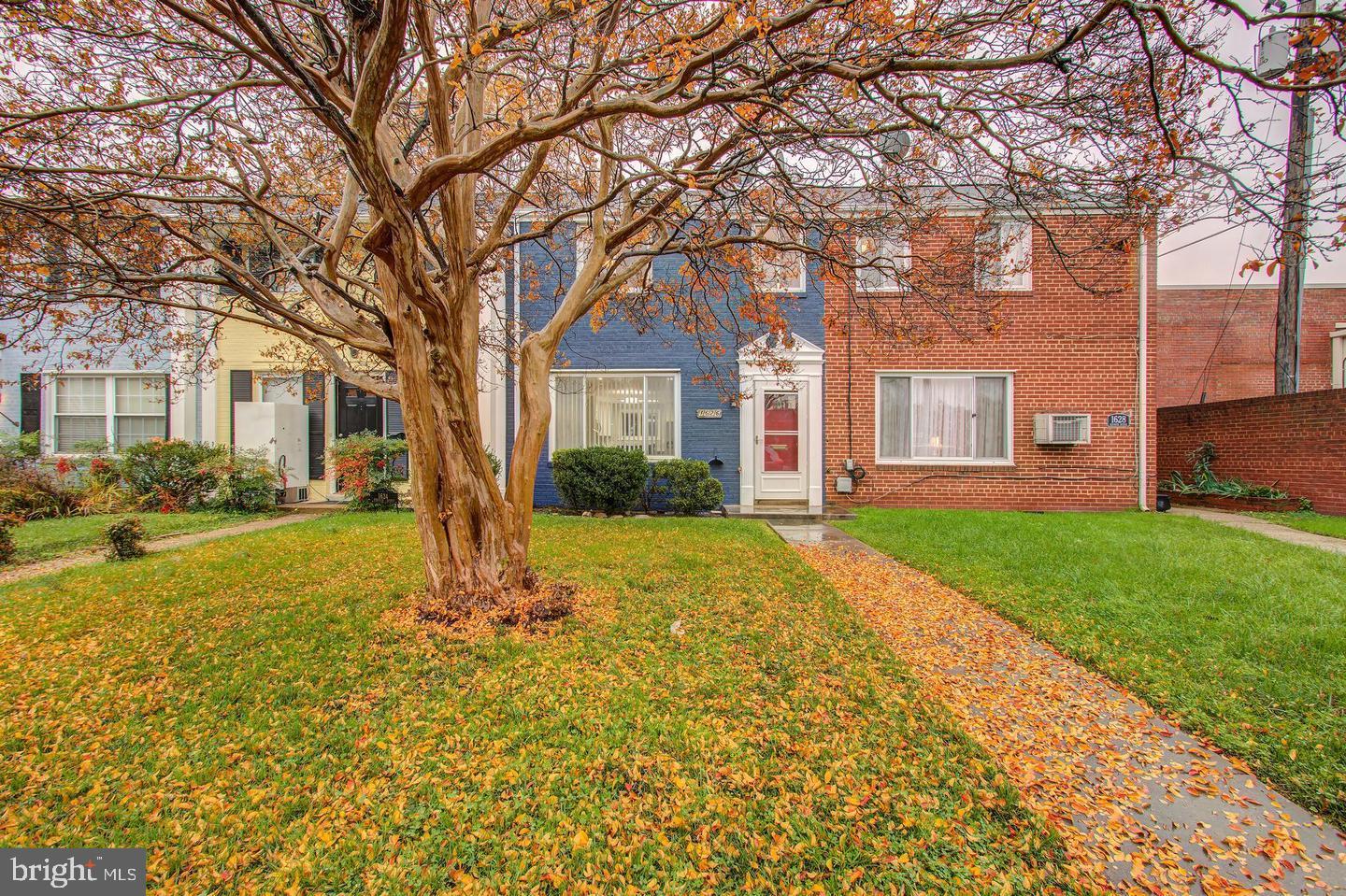 Beautiful townhome in popular Kenwood Towers. Across from popular Fairlington Shopping center.  New roof installed in 2022. Renovated Bathrooms with Marble and porcelain, Kitchen with New Cabinets, Quartz Countertop, Almost new Appliances. Beautiful hardwood floors upstairs. Elegant solar lights at backyard. Spacious storage shed. NO HOA!! Private yard space in front and back. Fantastic location, close to a great park, and just a minutes away from Shirlington Village, Pentagon and DC I-395, and Route 7. Nearby several dining and grocery store options and just a short drive from the new Amazon HQ2! 1 year minimum lease term.
Landlord will pay for semiannual plumbing and HVAC checks. 
Landlord will pay for quarterly pest treatment.
Rent includes trash removal only.
Tenant pays everything else.
$50 per adult application fee.
Apply on RentSpree: 
https://apply.link/qptWi-Q