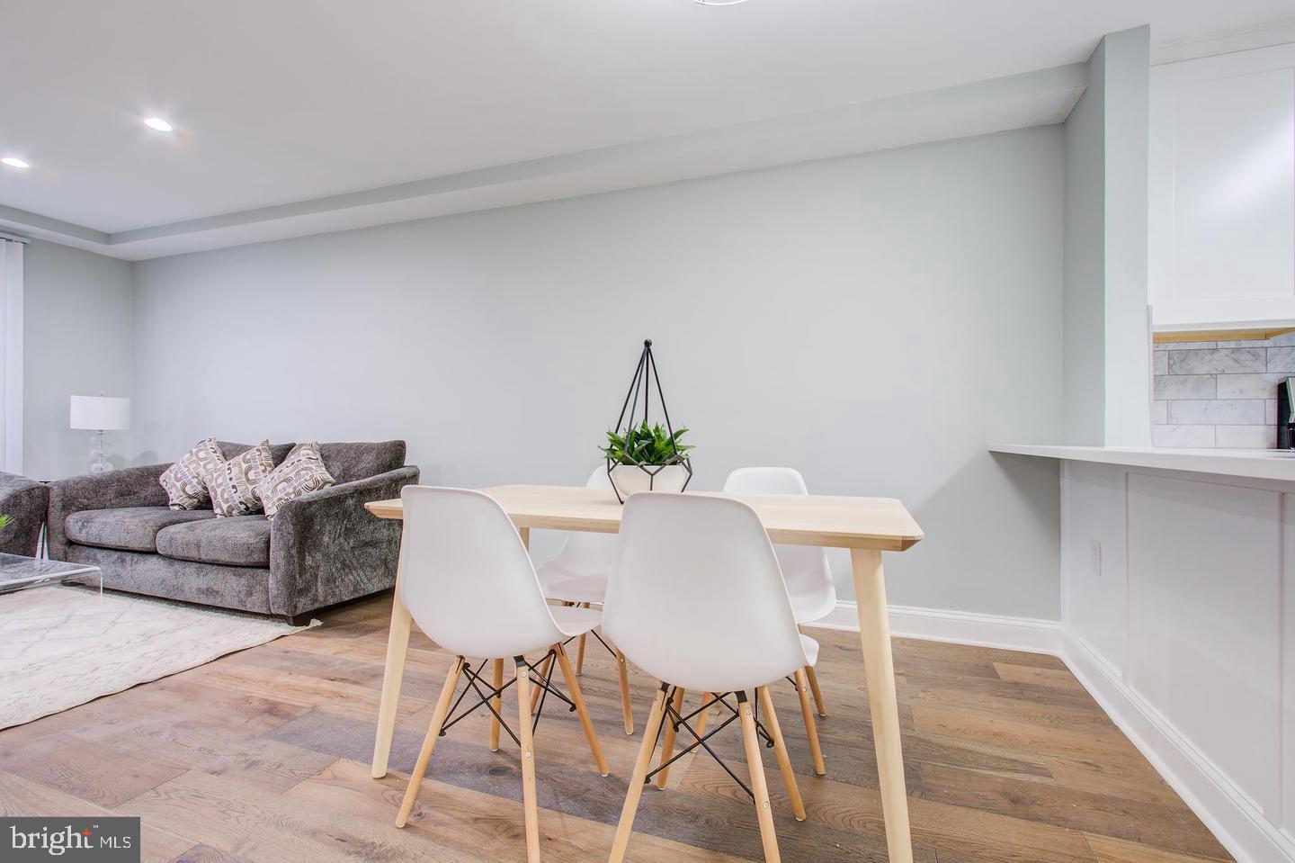 KENWOOD TOWERS - Residential Lease