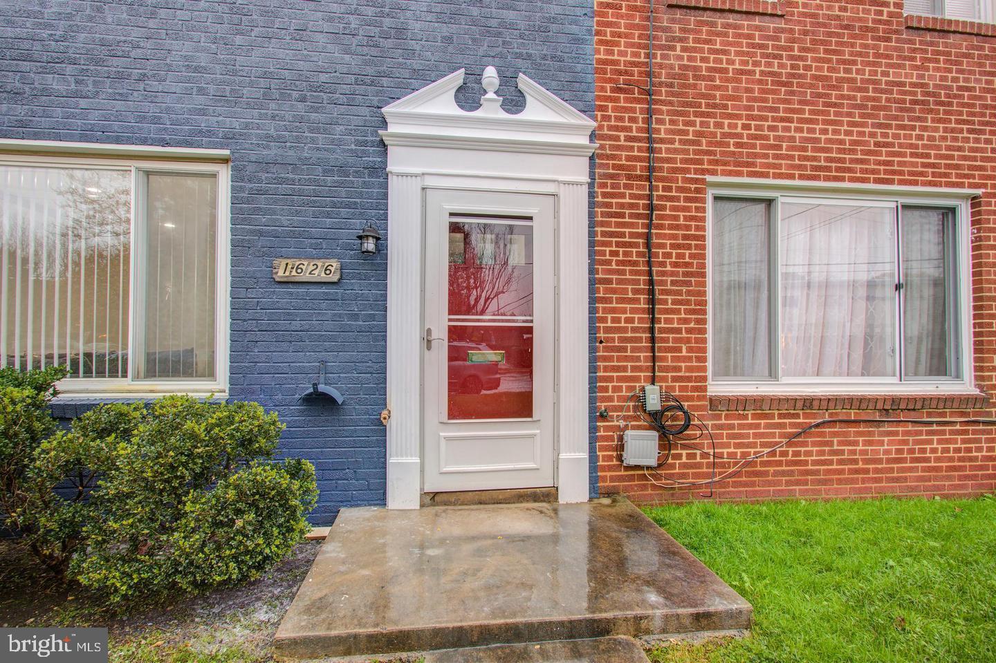 KENWOOD TOWERS - Residential Lease