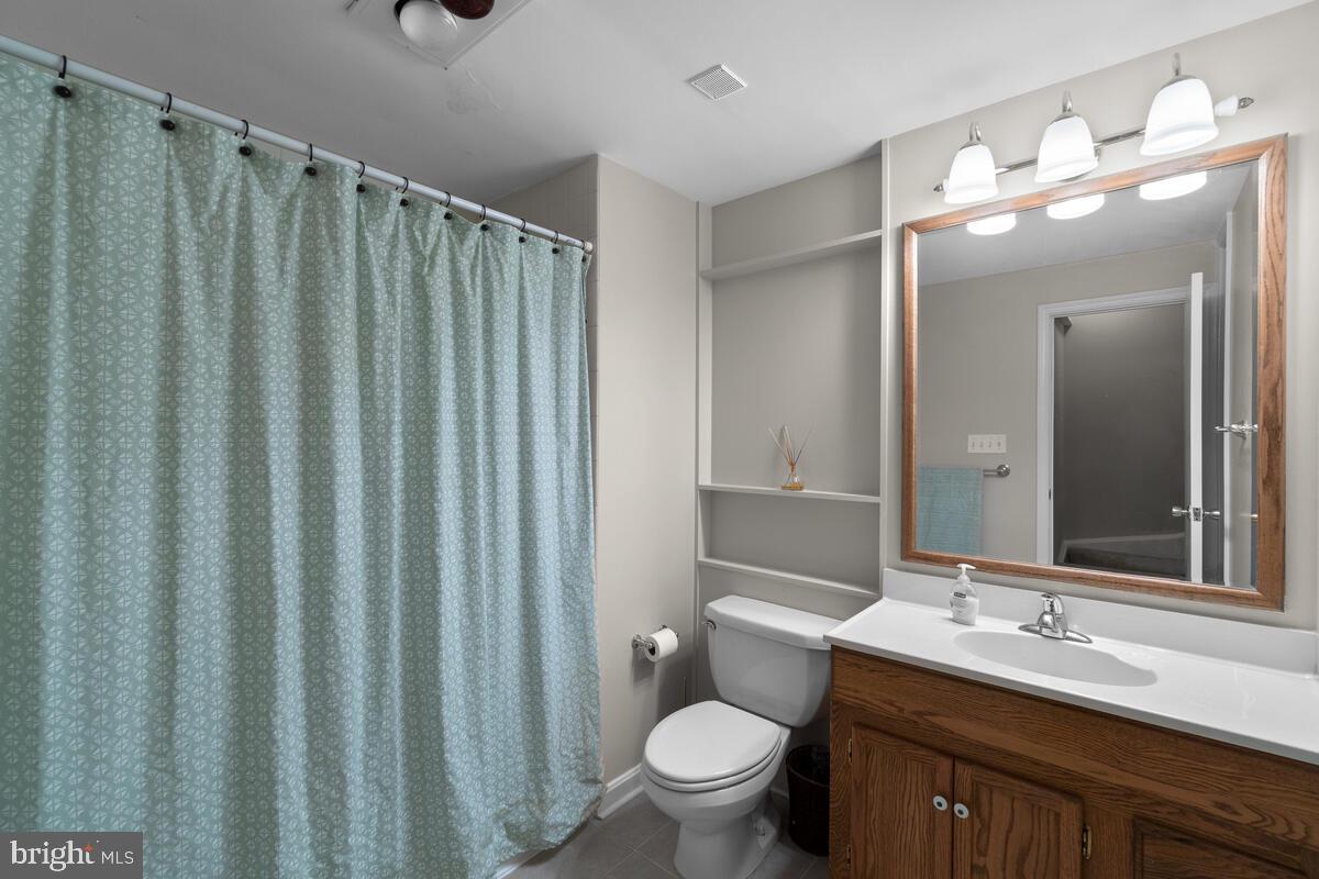 WHISPERWOOD - Residential Lease