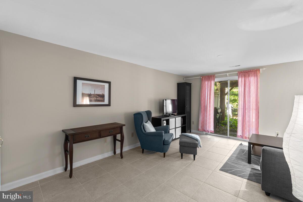 WHISPERWOOD - Residential Lease