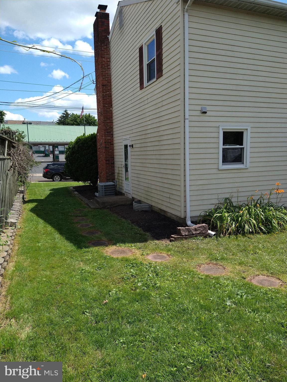 COVERED BRIDGE KNO - Residential Lease