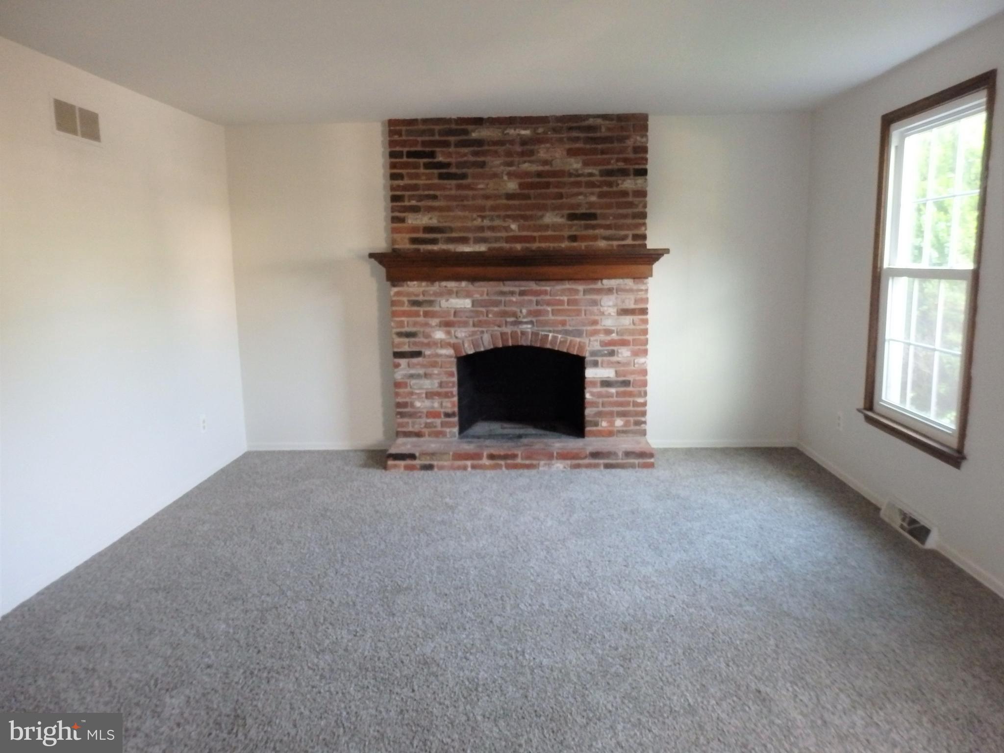 COVERED BRIDGE KNO - Residential Lease