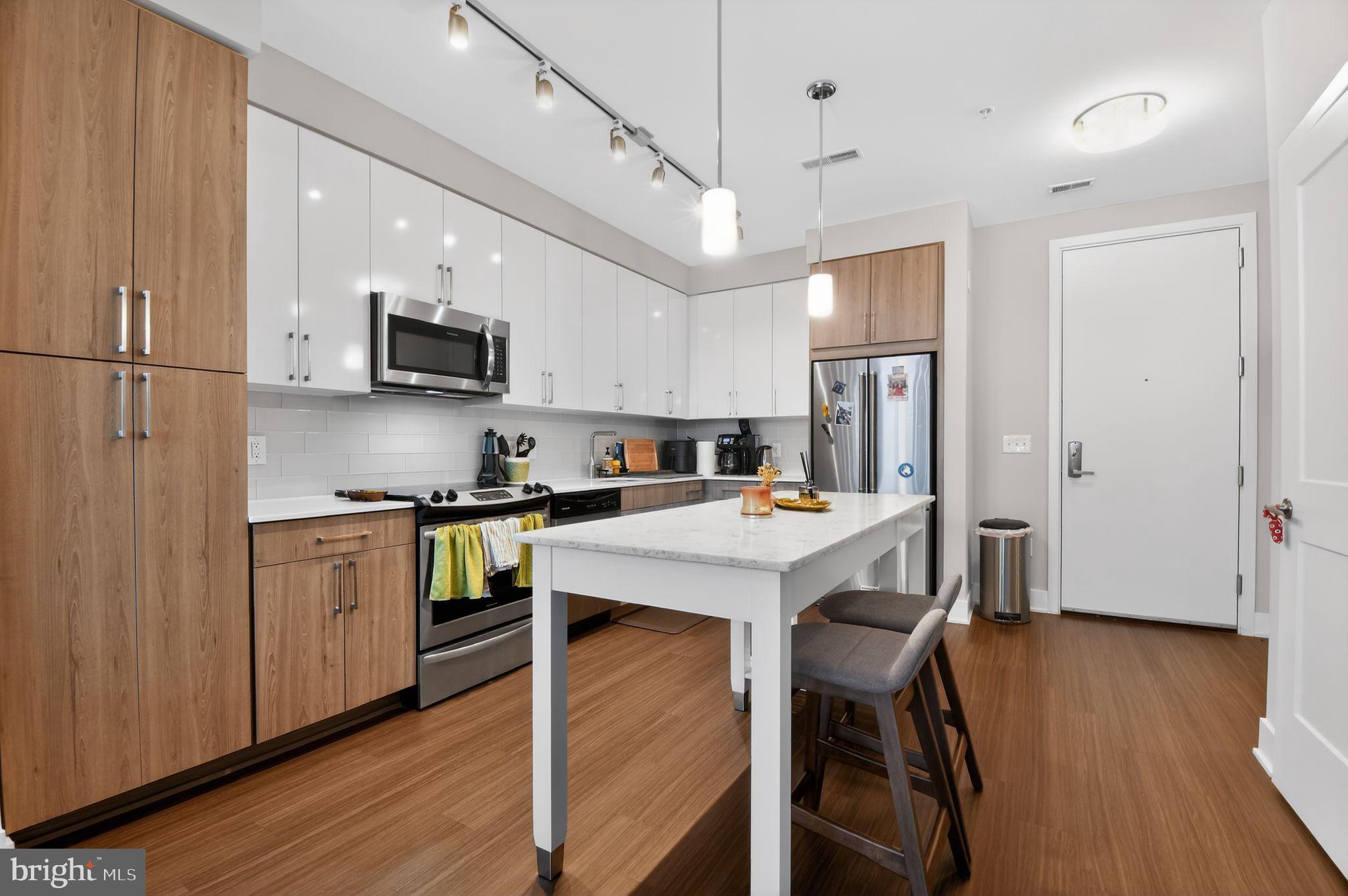 145 RIVERHAVEN DRIVE 549