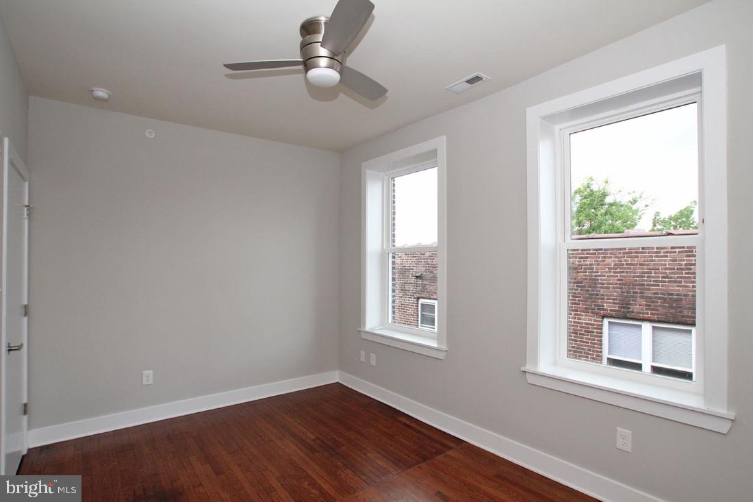 UNIVERSITY CITY - Residential Lease