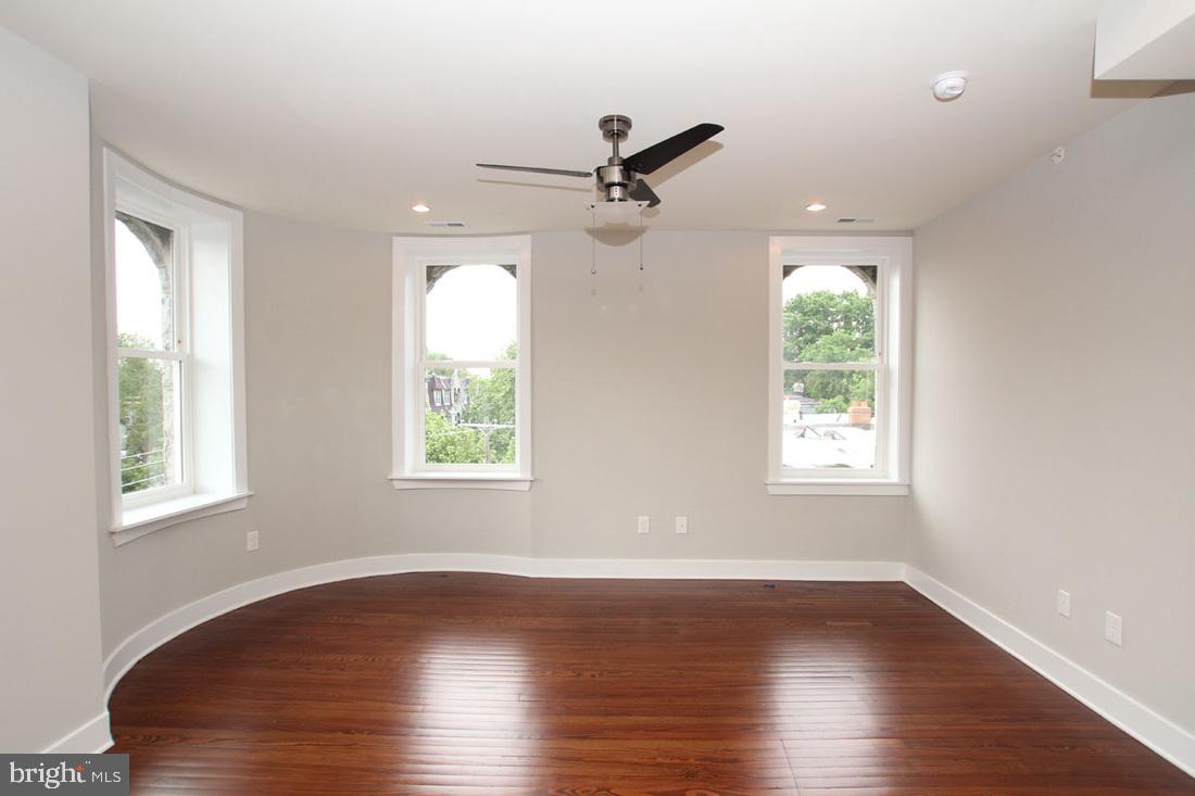 UNIVERSITY CITY - Residential Lease