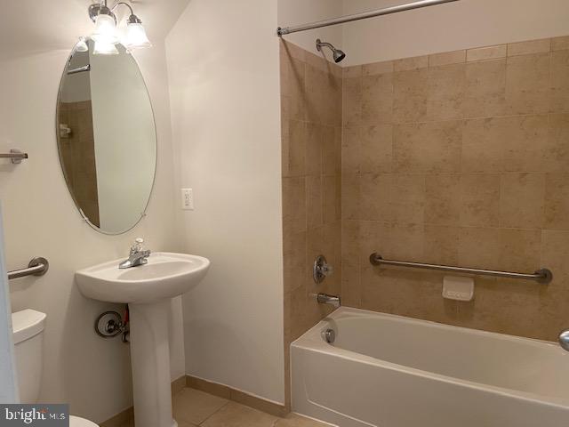 LINDEN ROW CONDOMINIUM - Residential Lease