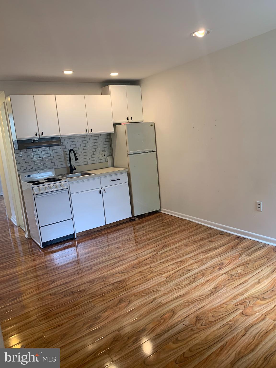 WASHINGTON SQ WEST - Residential Lease