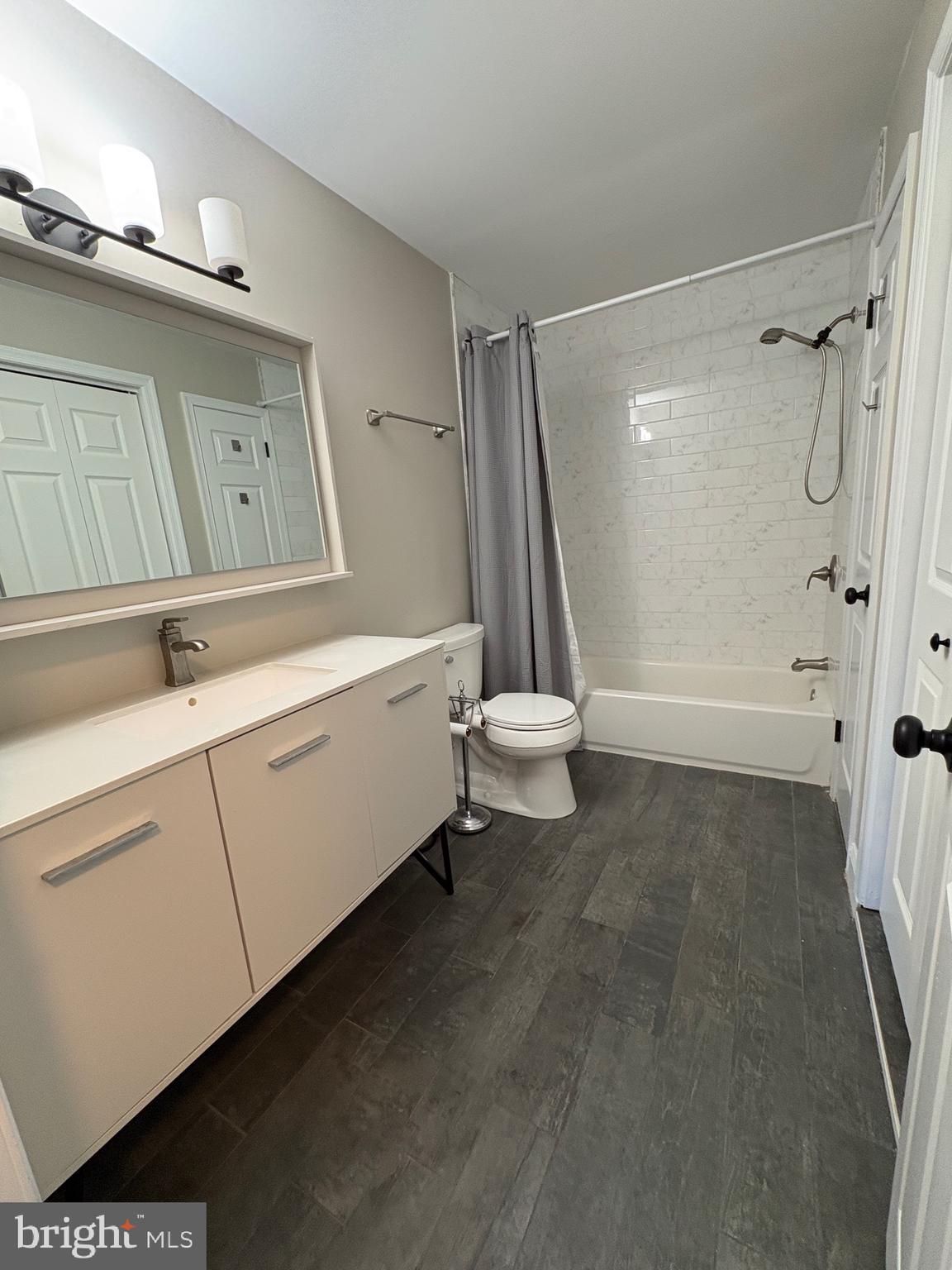 RUNNYMEADE FARMS - Residential