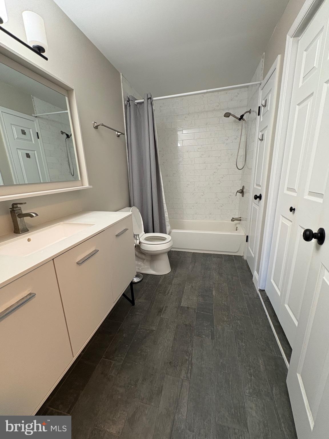 RUNNYMEADE FARMS - Residential