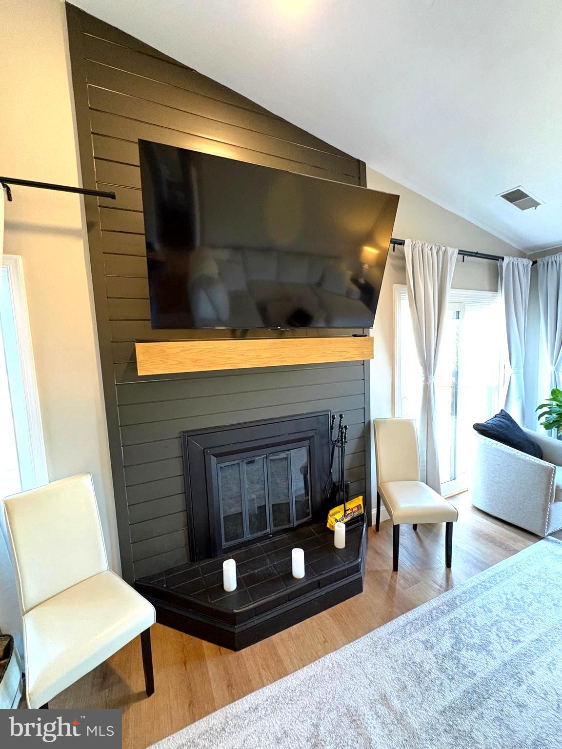 RUNNYMEADE FARMS - Residential