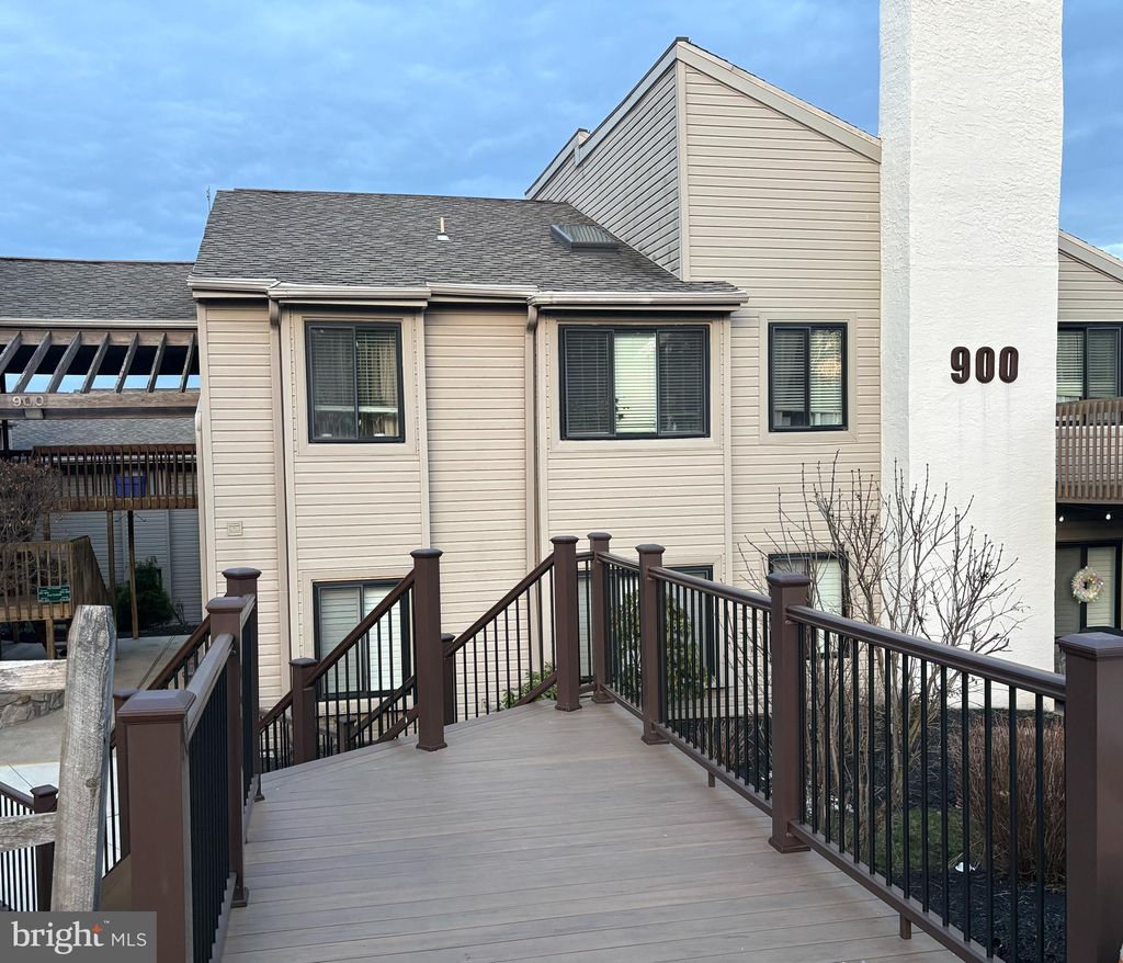 Photo of 909 Pritchard Place, NEWTOWN SQUARE, PA 19073 (MLS # PADE2109948)