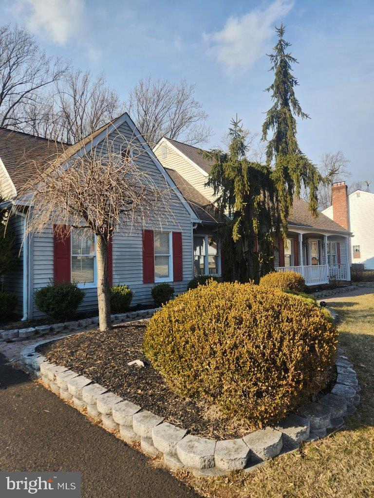 1460 ESTATE LANE