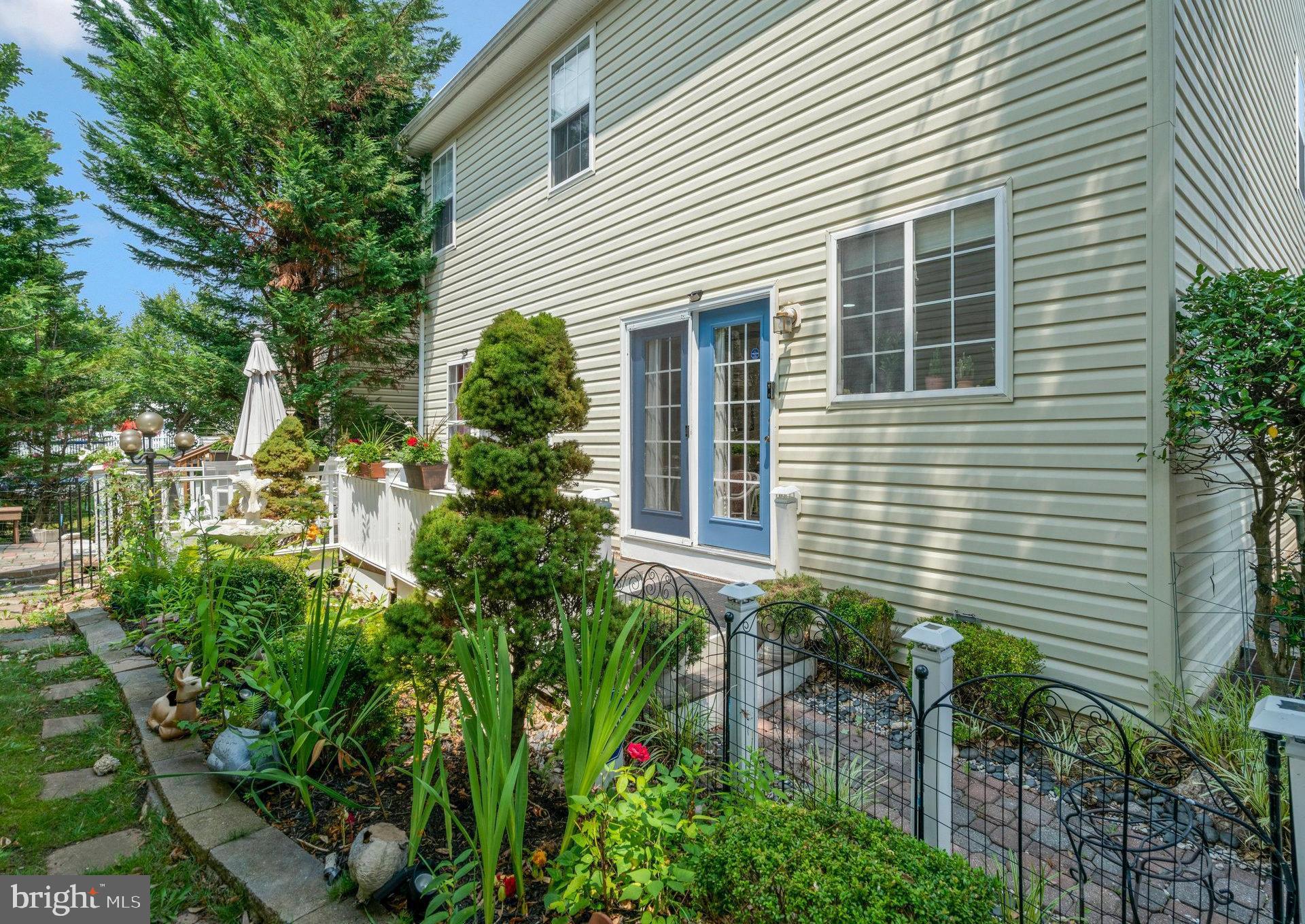 LAUREL HIGHLANDS - Residential