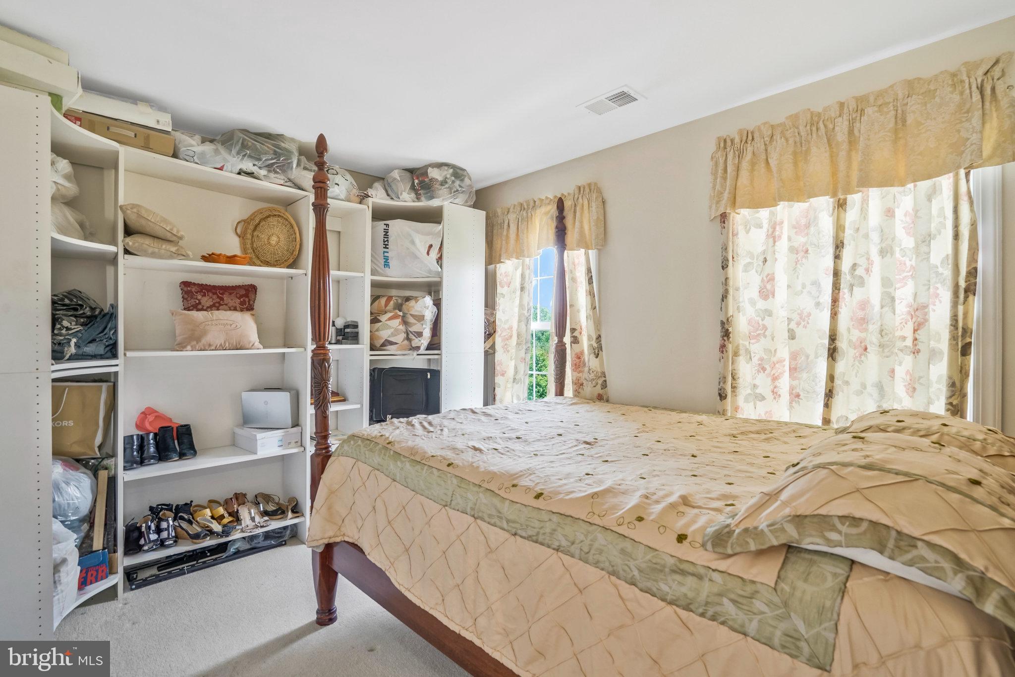 LAUREL HIGHLANDS - Residential