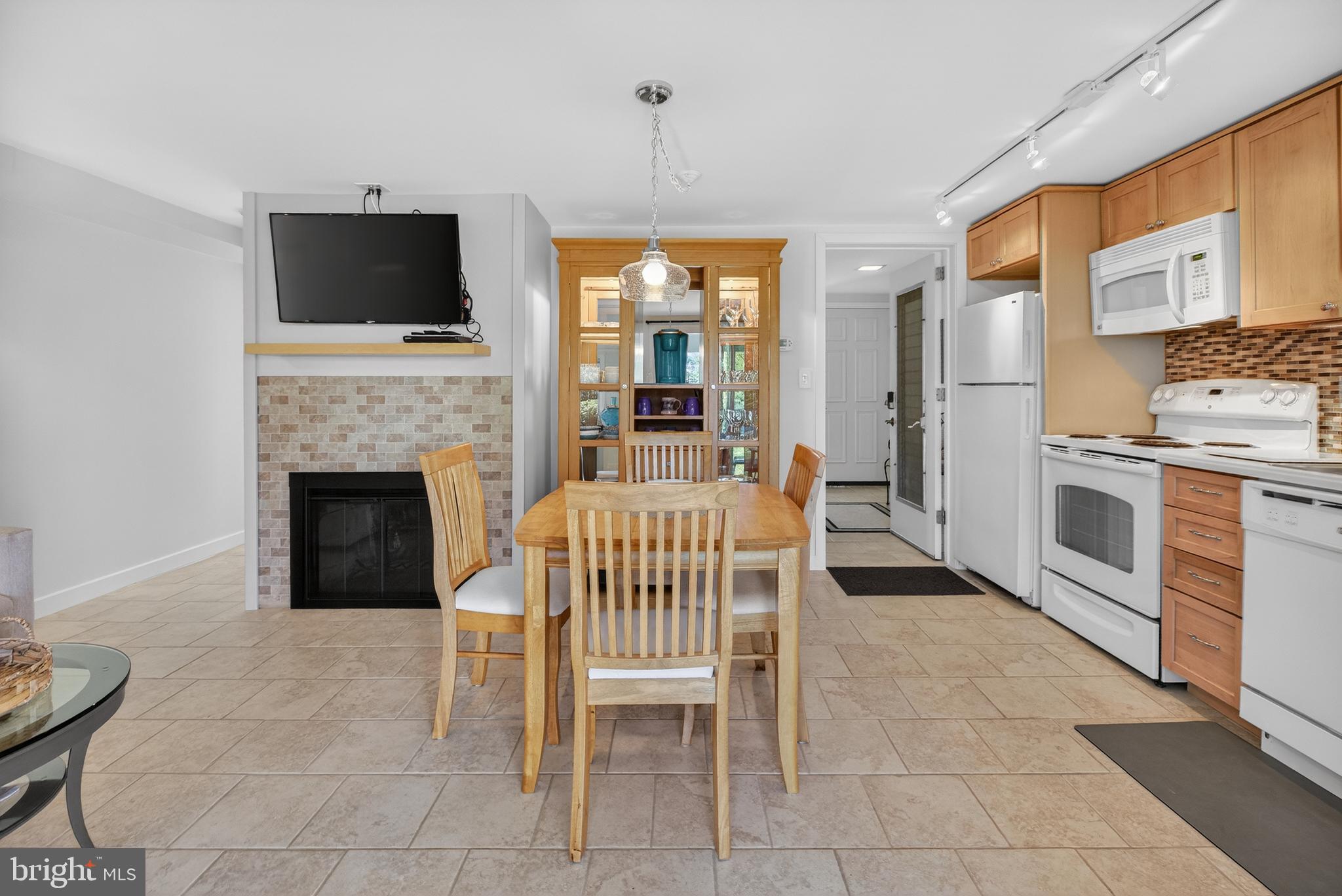 NEWBOLD SQUARE - Residential