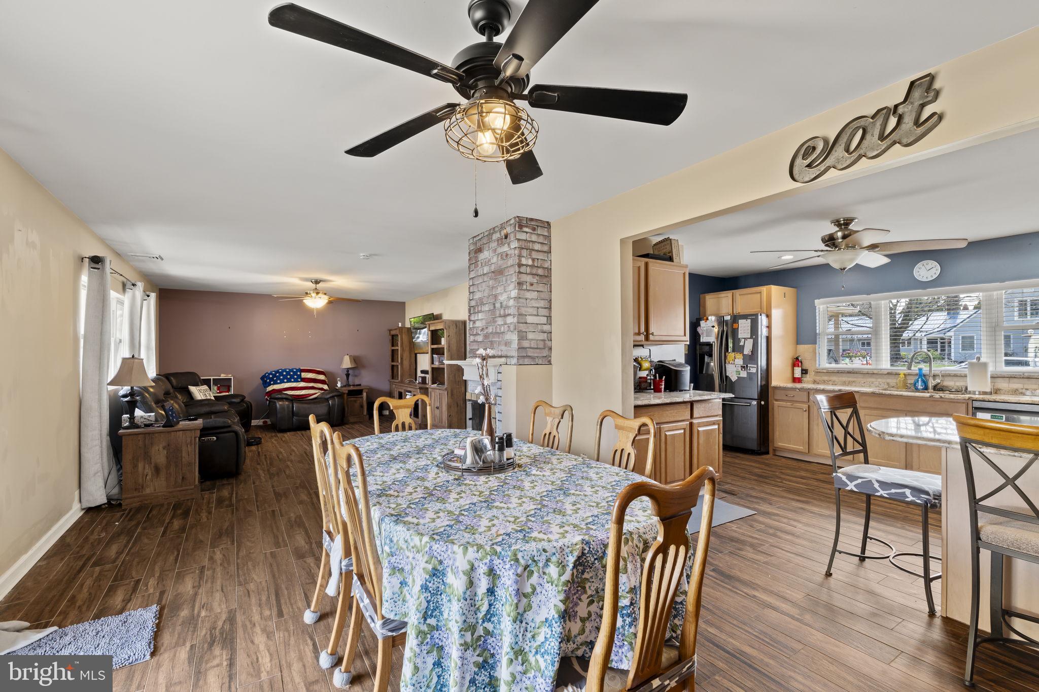 FORSYTHIA GATE - Residential