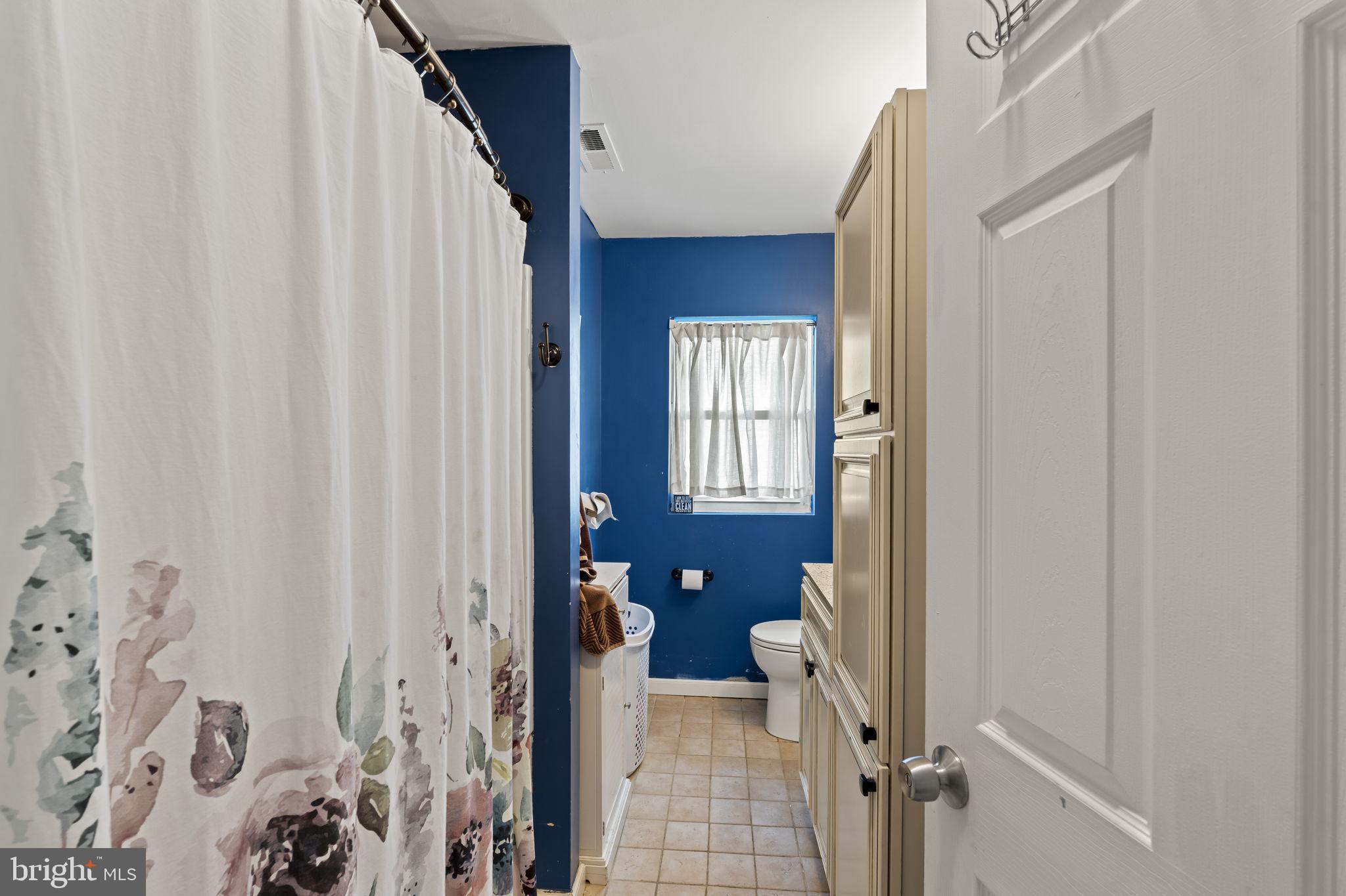 FORSYTHIA GATE - Residential