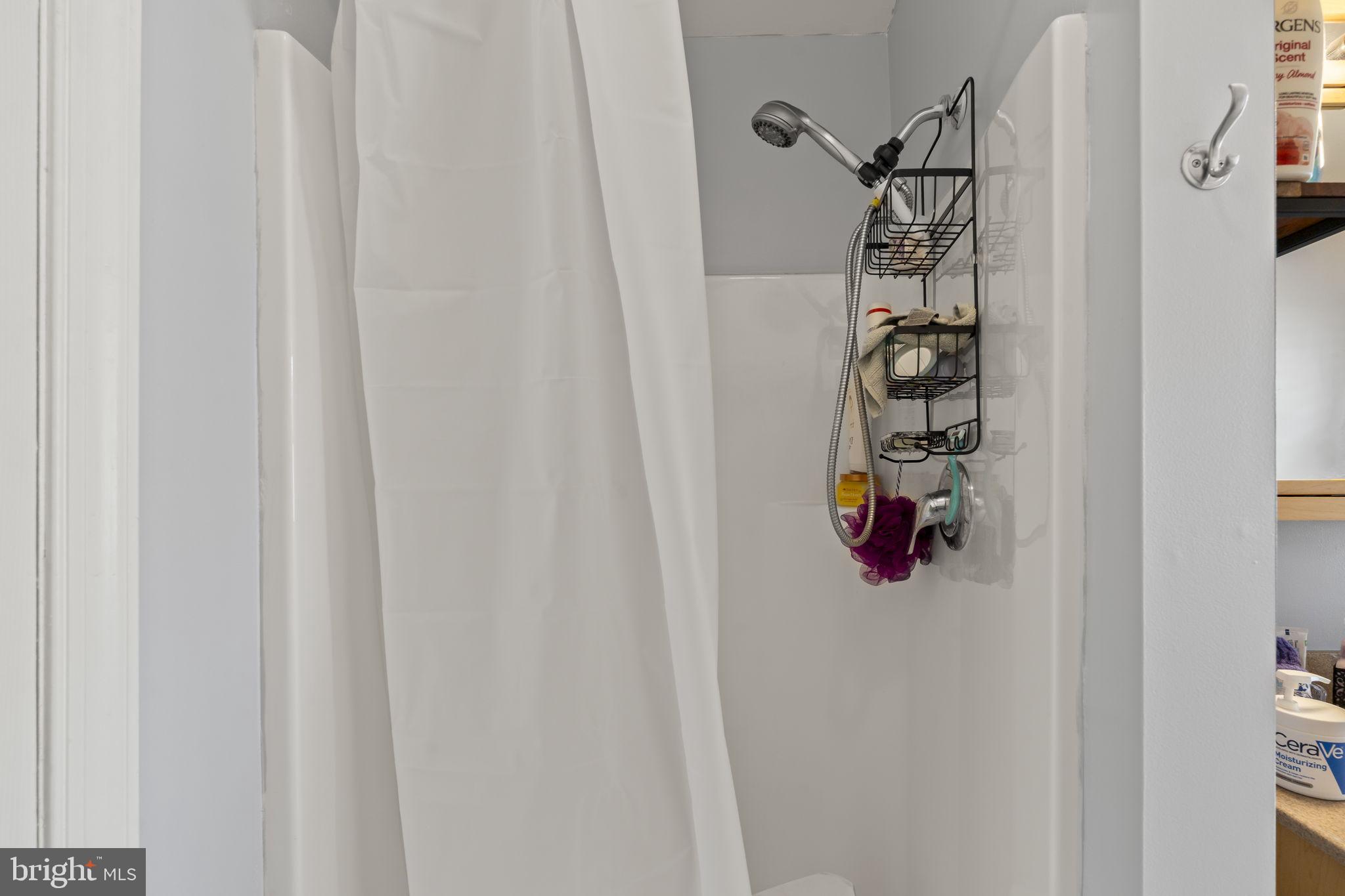 FORSYTHIA GATE - Residential